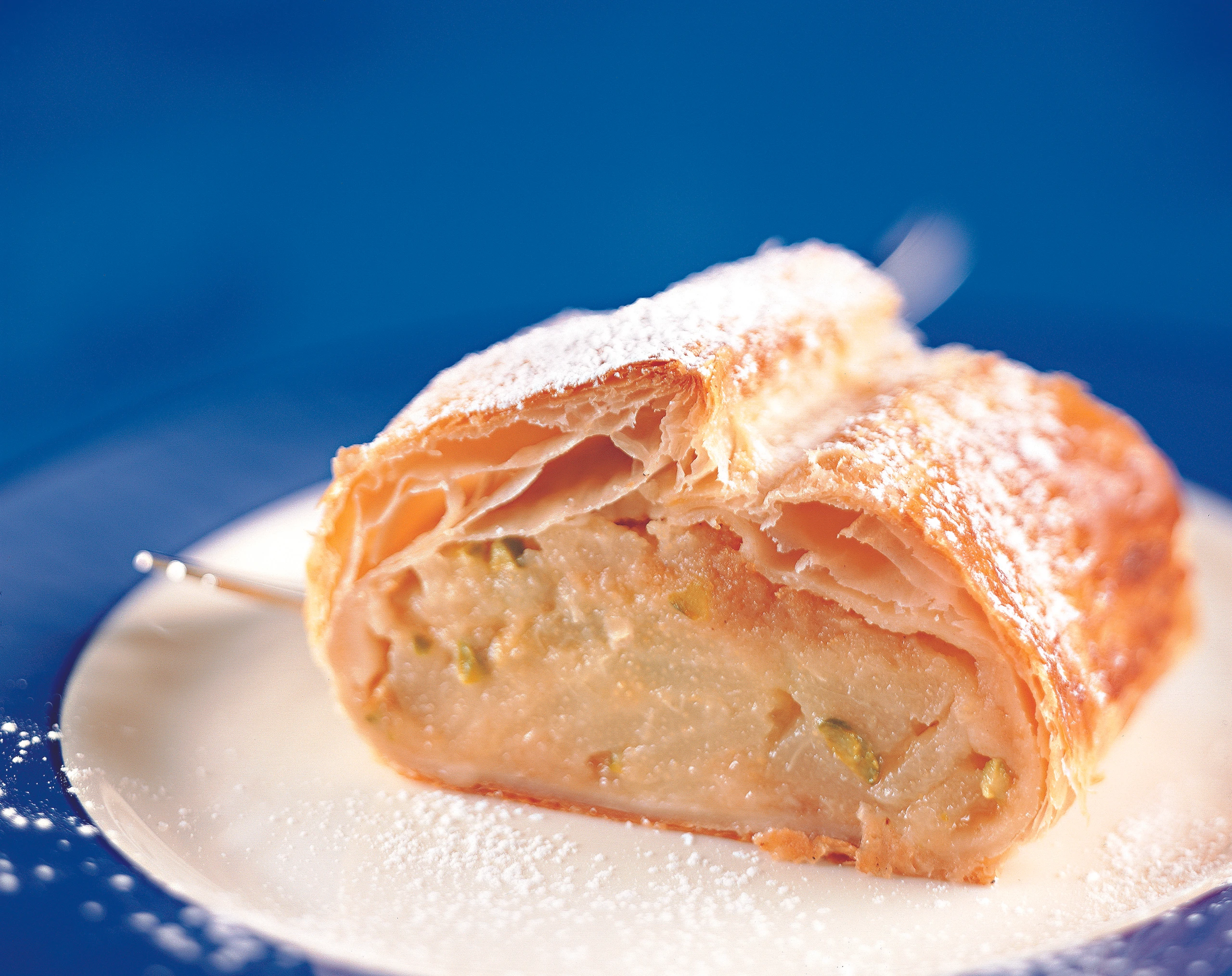 Birnenstrudel mit Pistazien