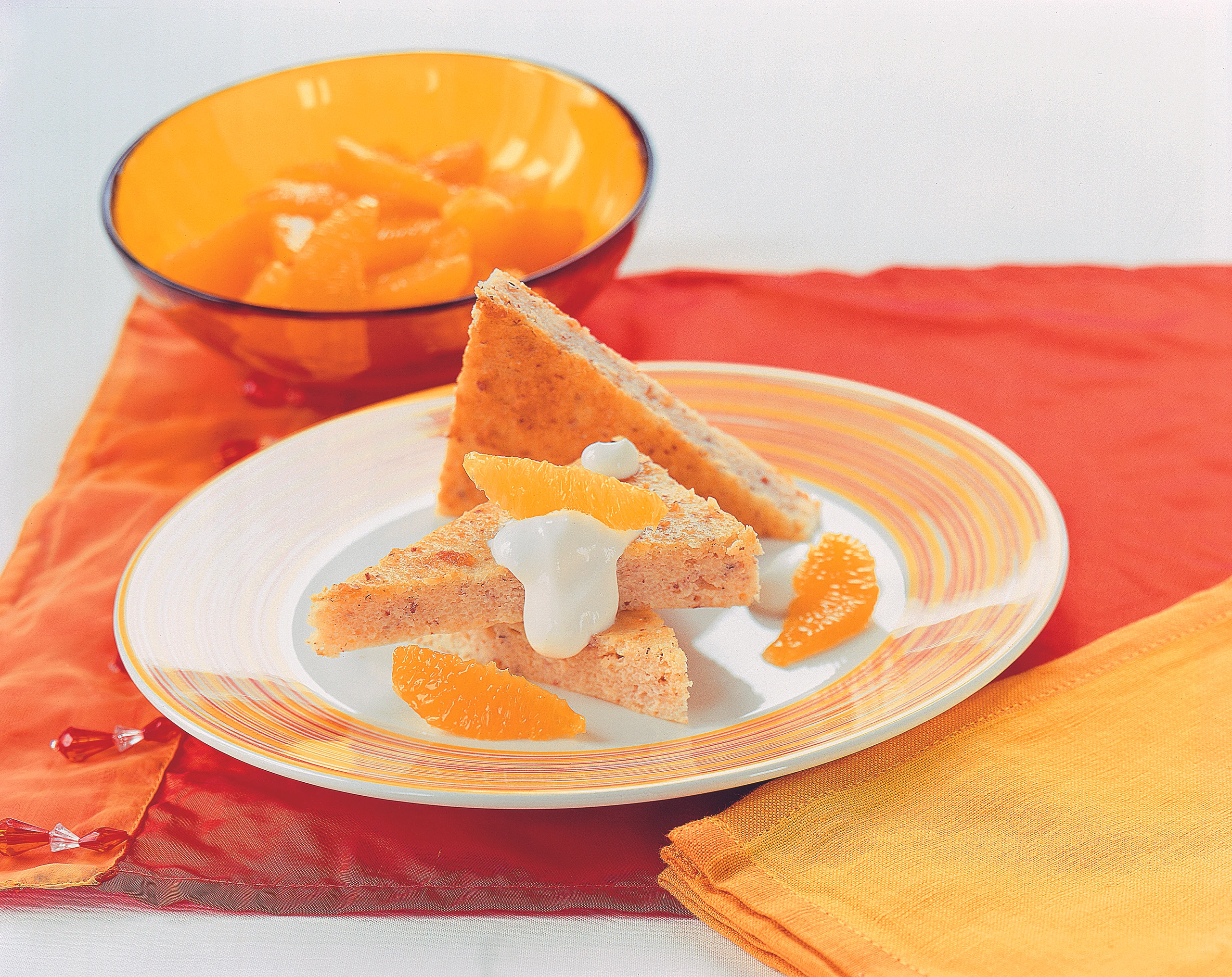 Grieß-Topfenkuchen mit Orangen