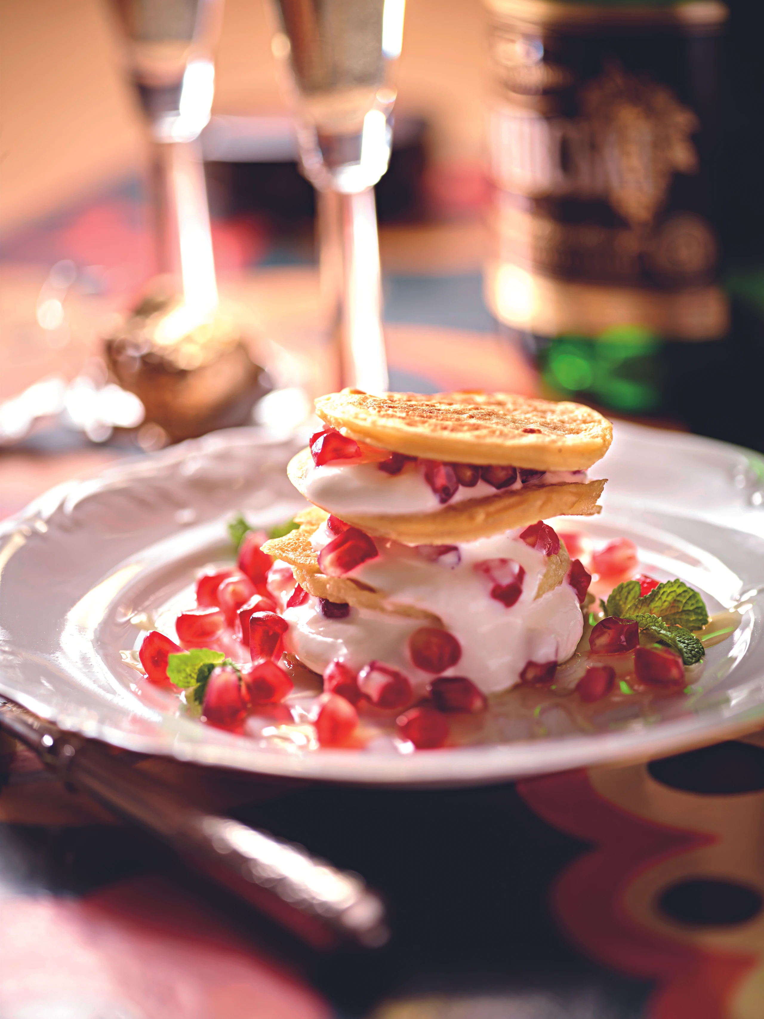 Blinis mit Sekt-Topfencreme und Granatapfel
