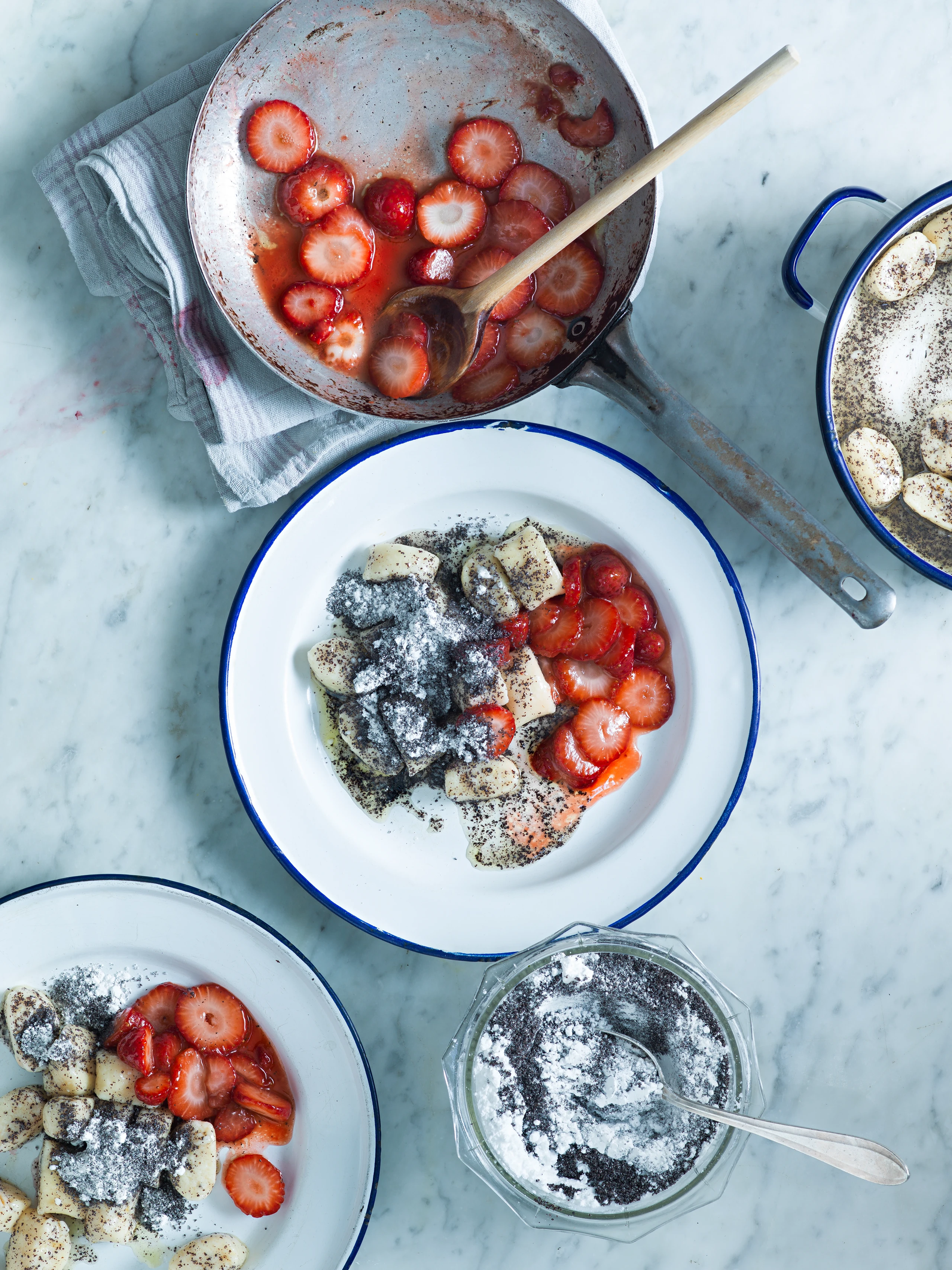 Topfen-Gnocchi mit Erdbeeren