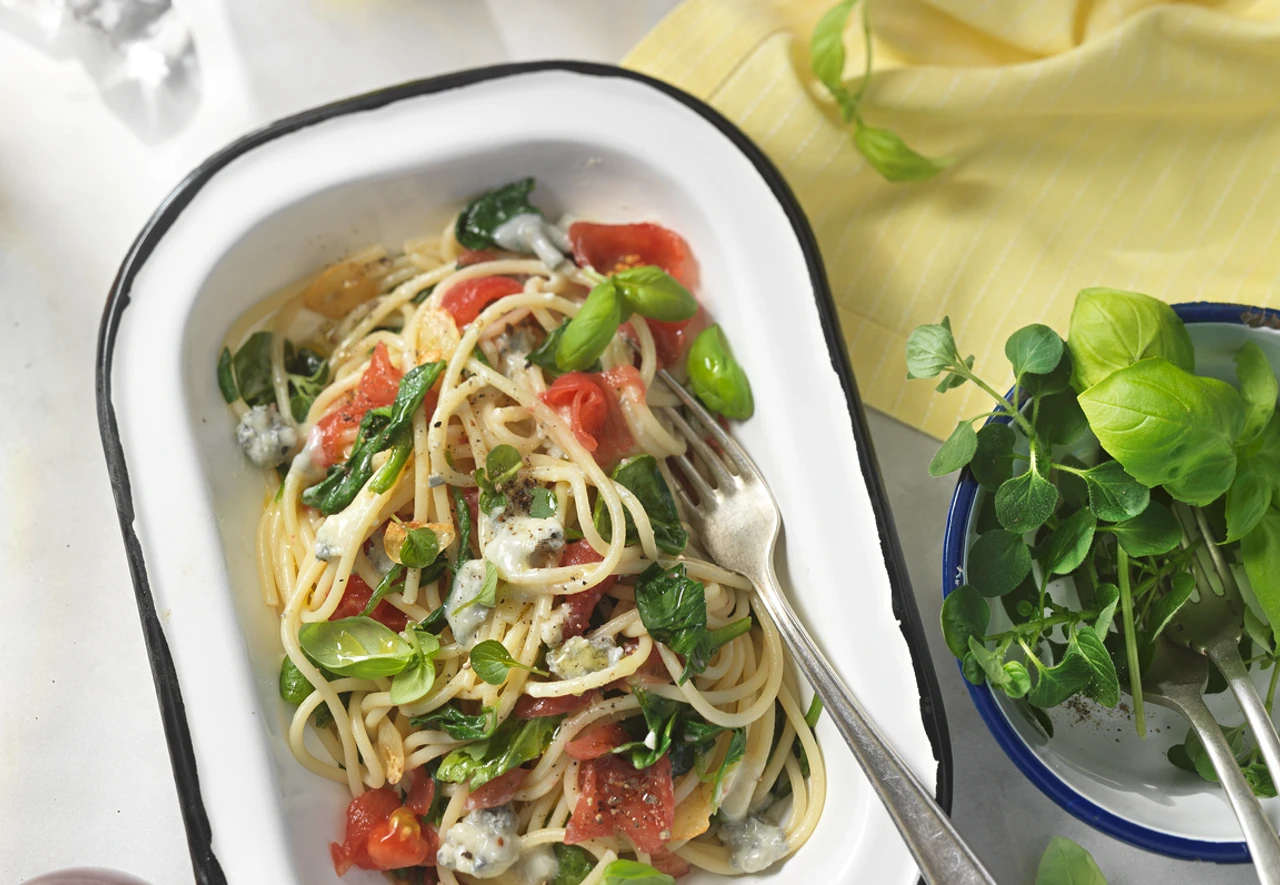 spaghetti mit gorgonzola und spinat