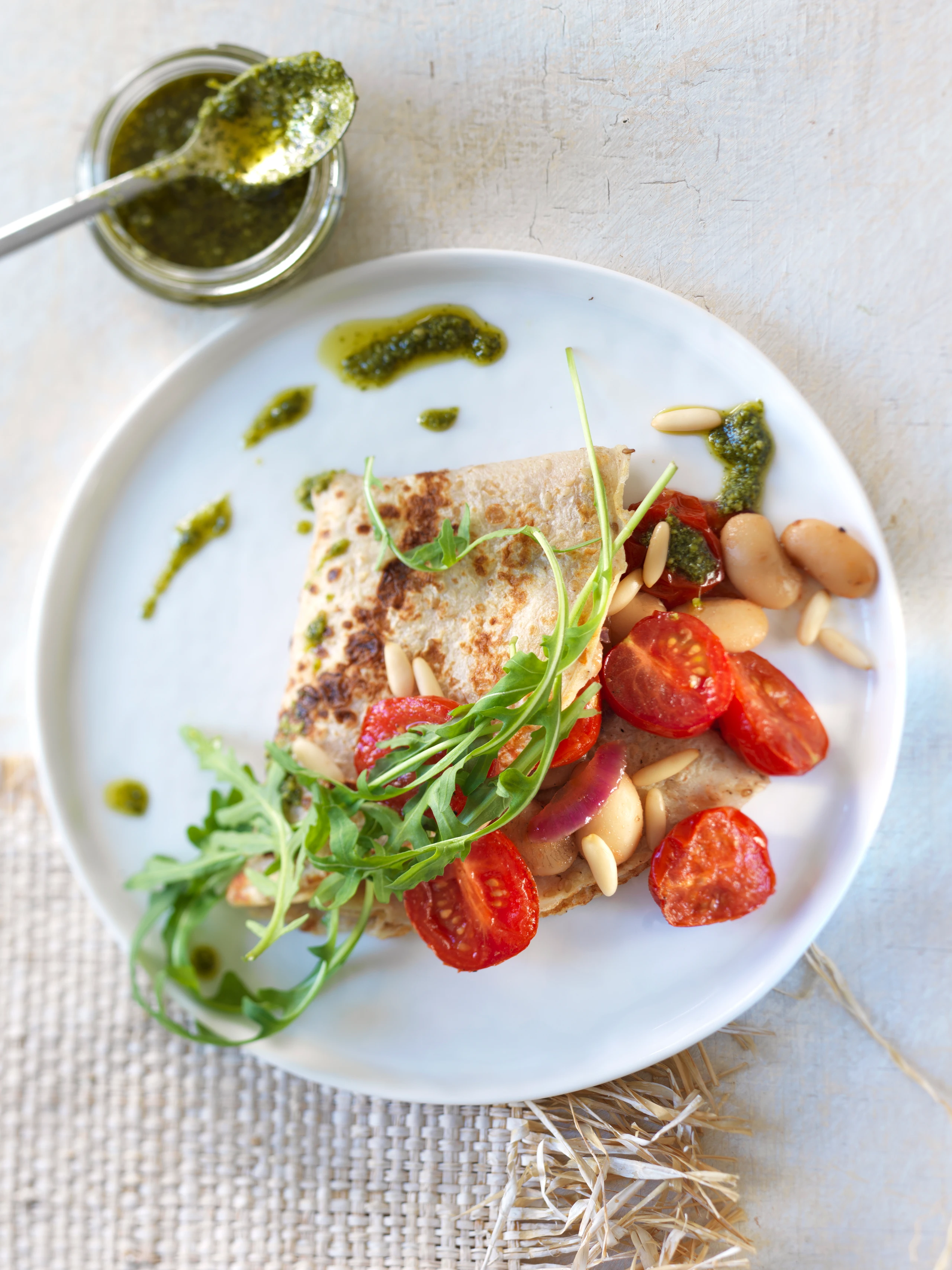 Dinkelcrêpes mit Bohnenragout