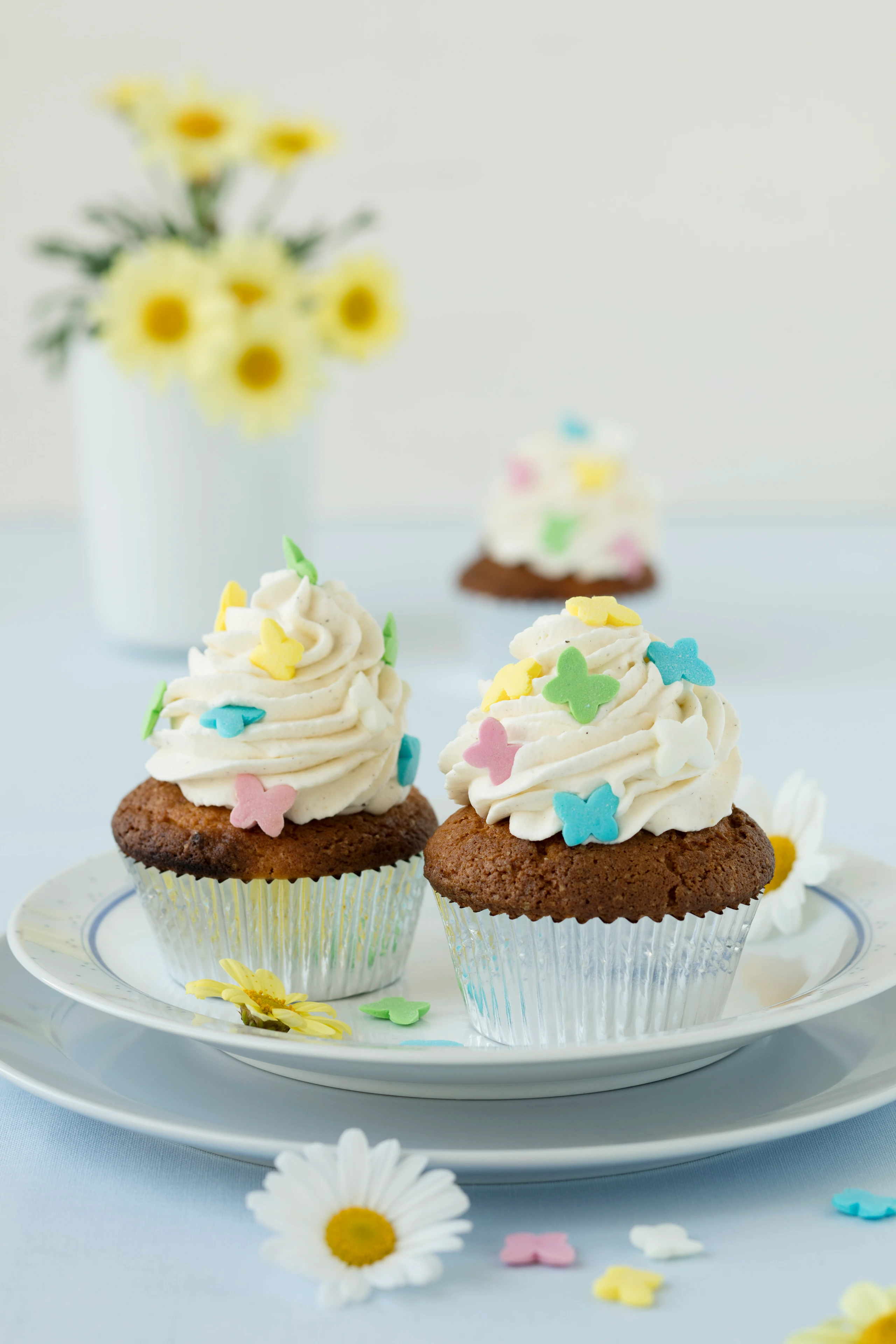 Marillen-Cupcakes mit Vanille-Topping