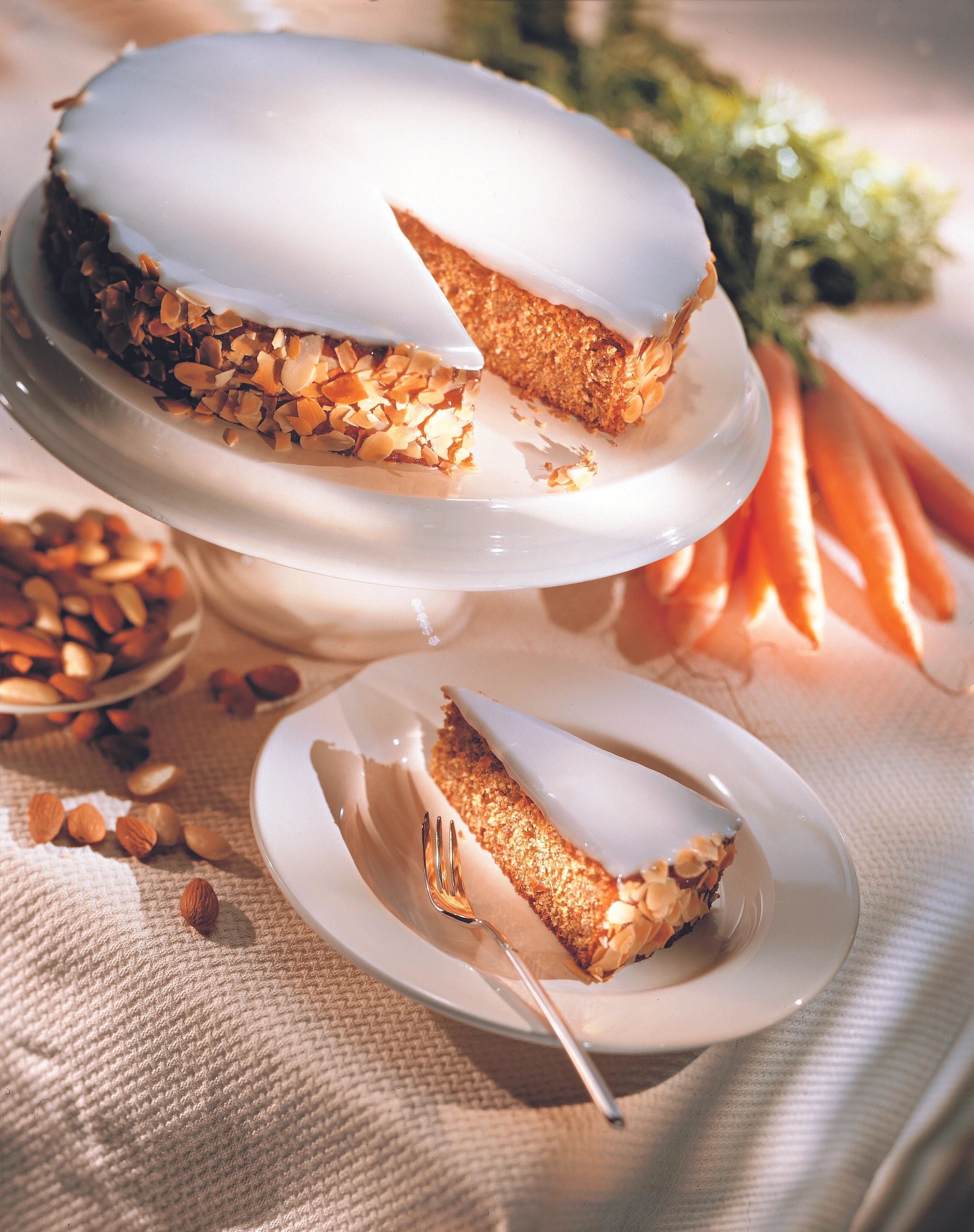 Nuss-Karotten-Torte