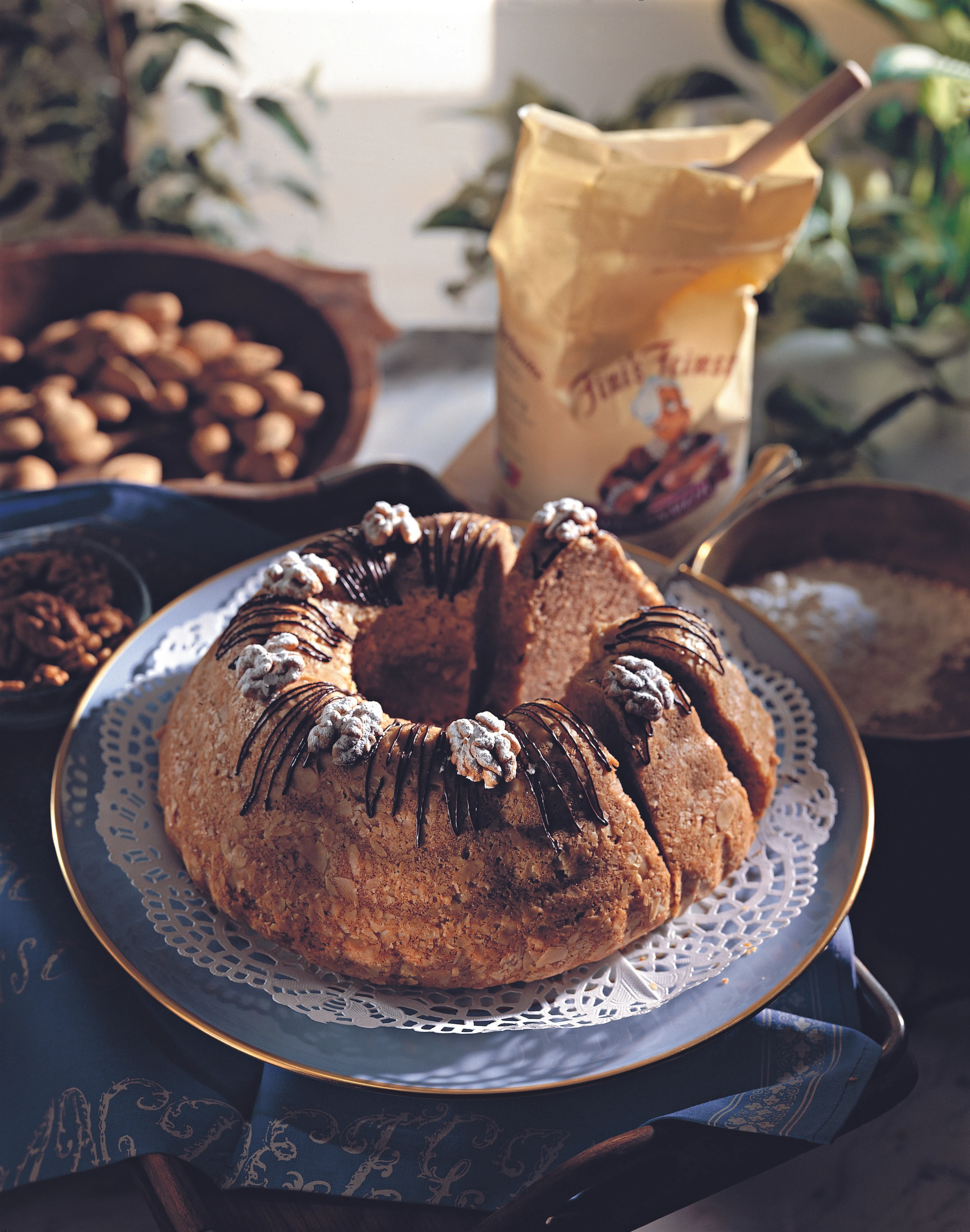 Nusskuchen mit Walnüssen
