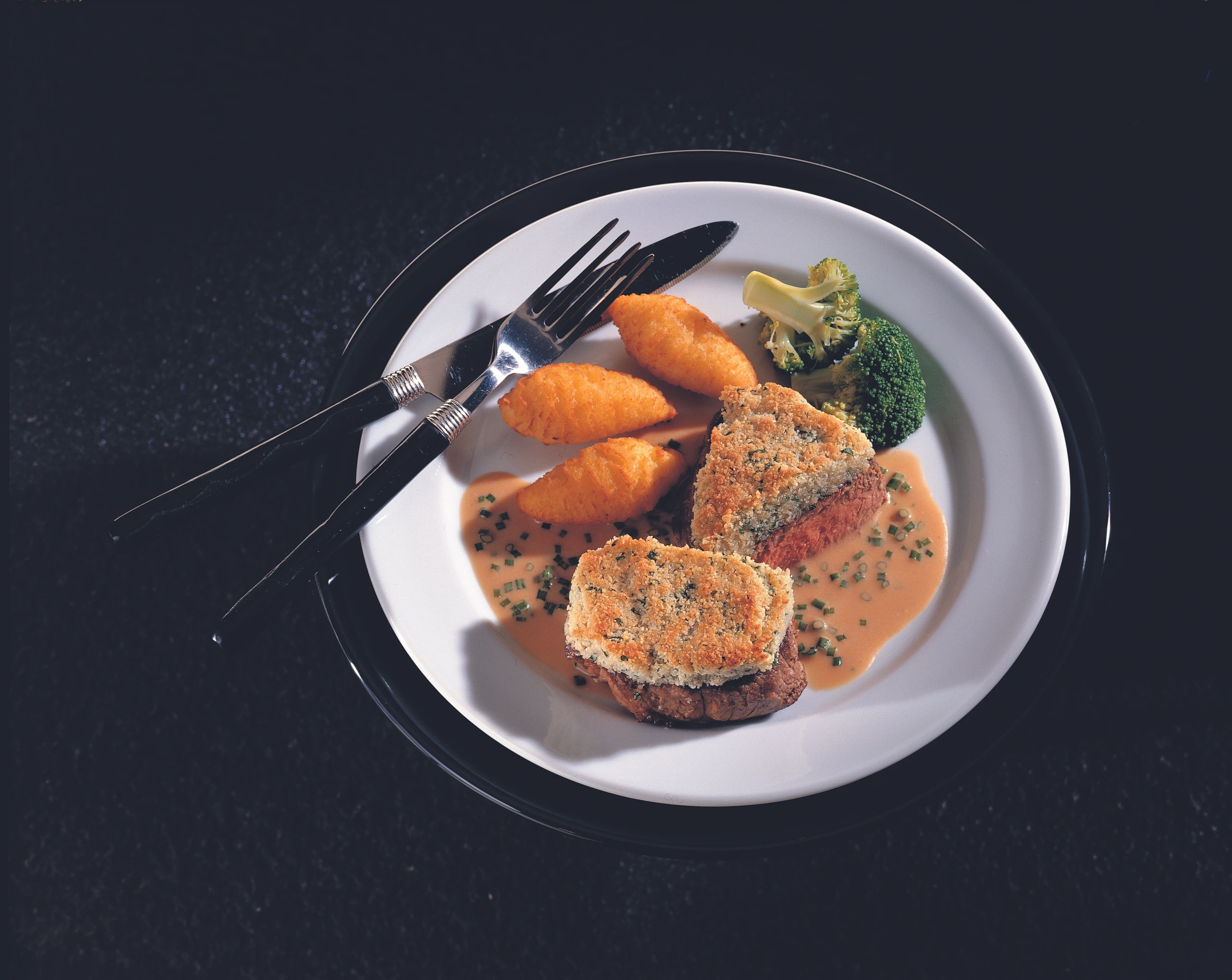 Rinds-Steaks mit Mandelkruste