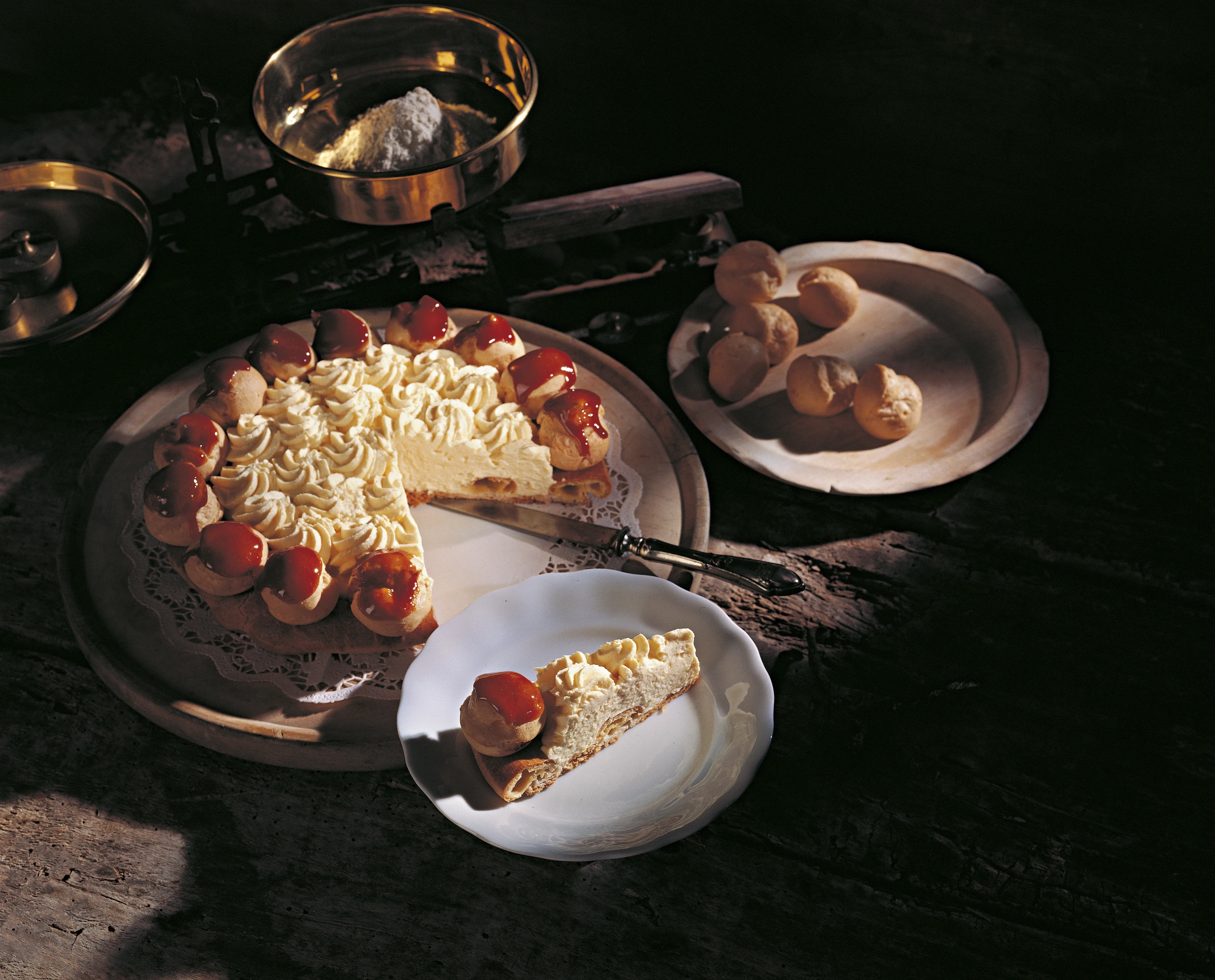 Brandteig-Torte mit Vanillecreme