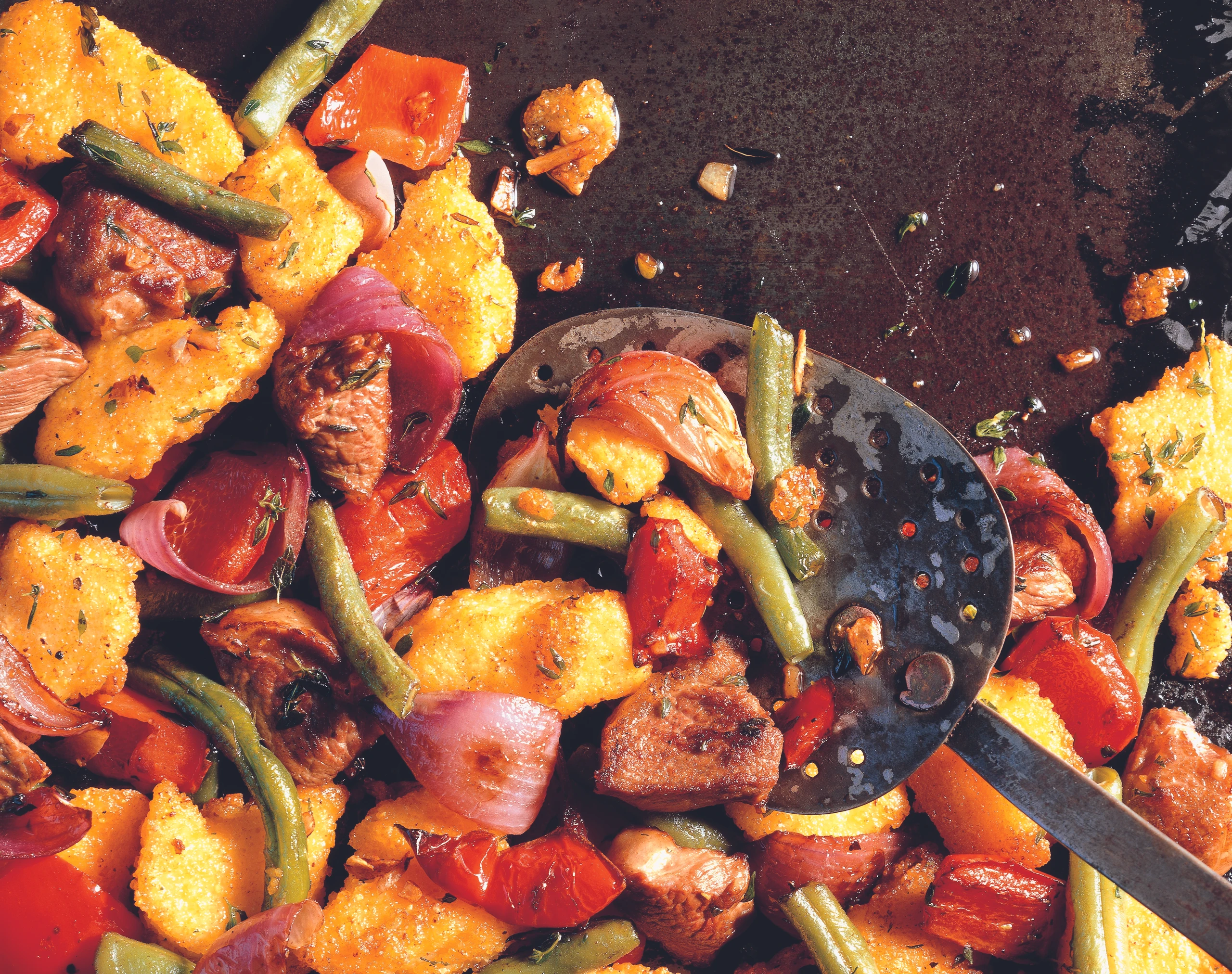 Polentagröstl mit Lamm und Fisolen