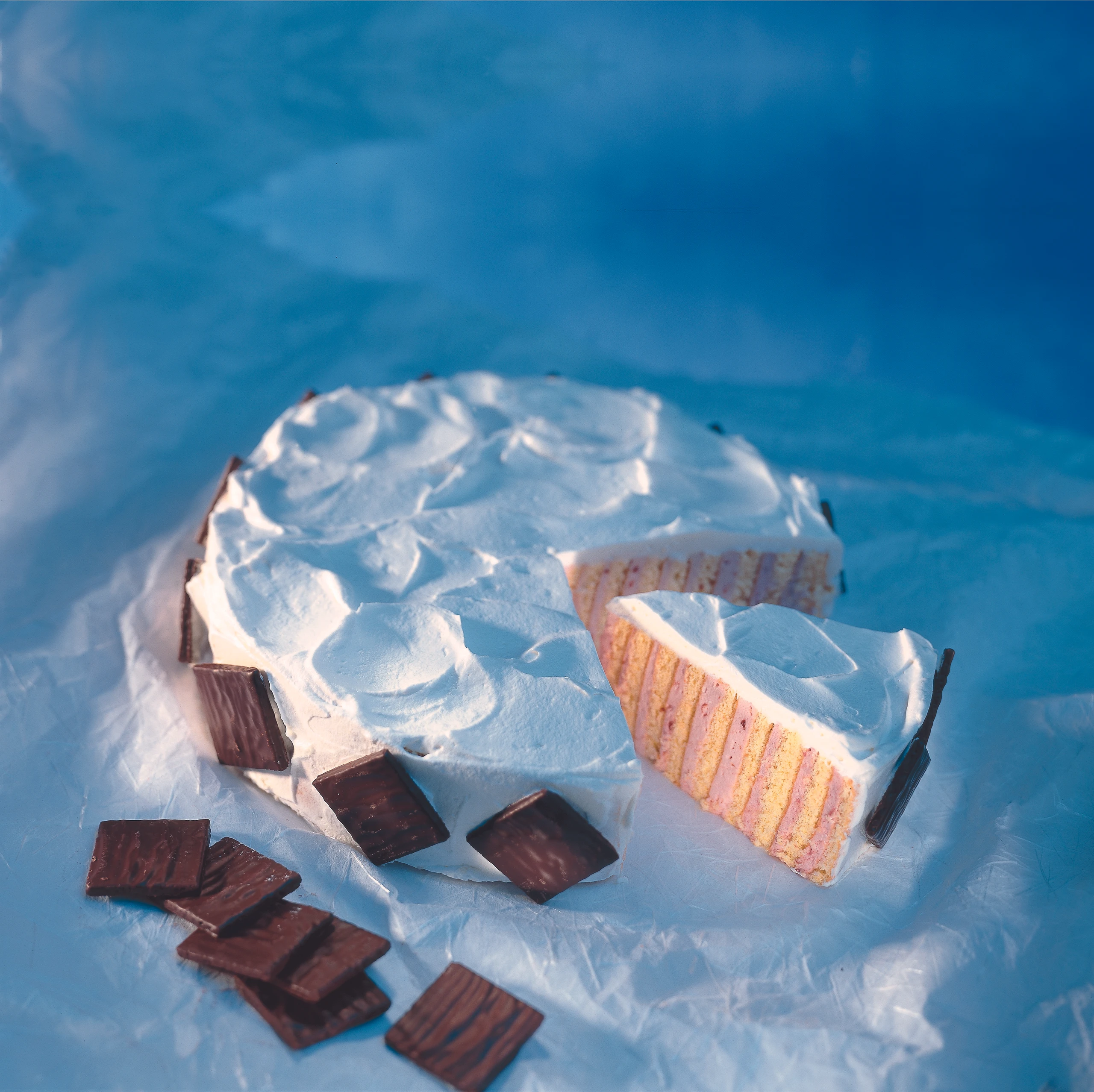 Wickeltorte mit Weichselcreme