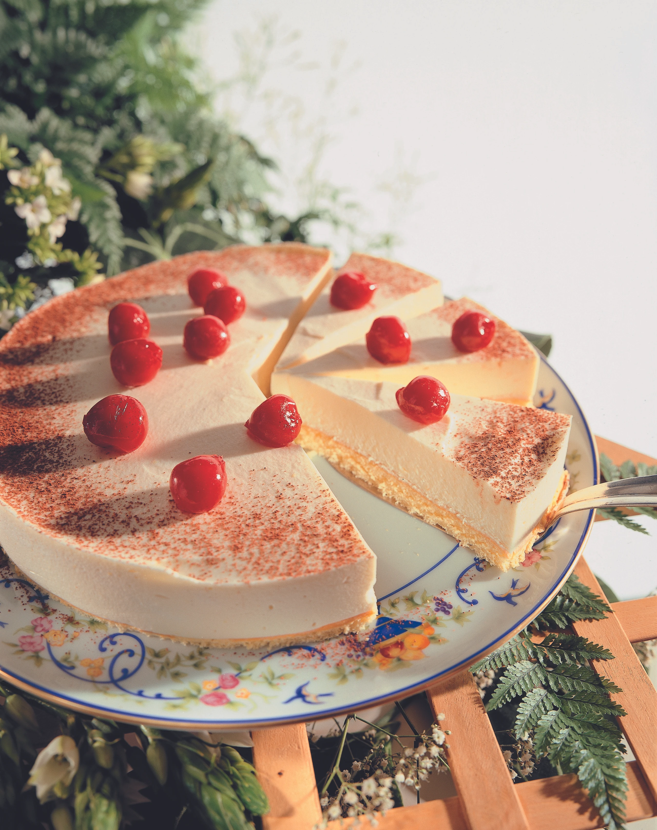 Weiße Schokomus-Torte