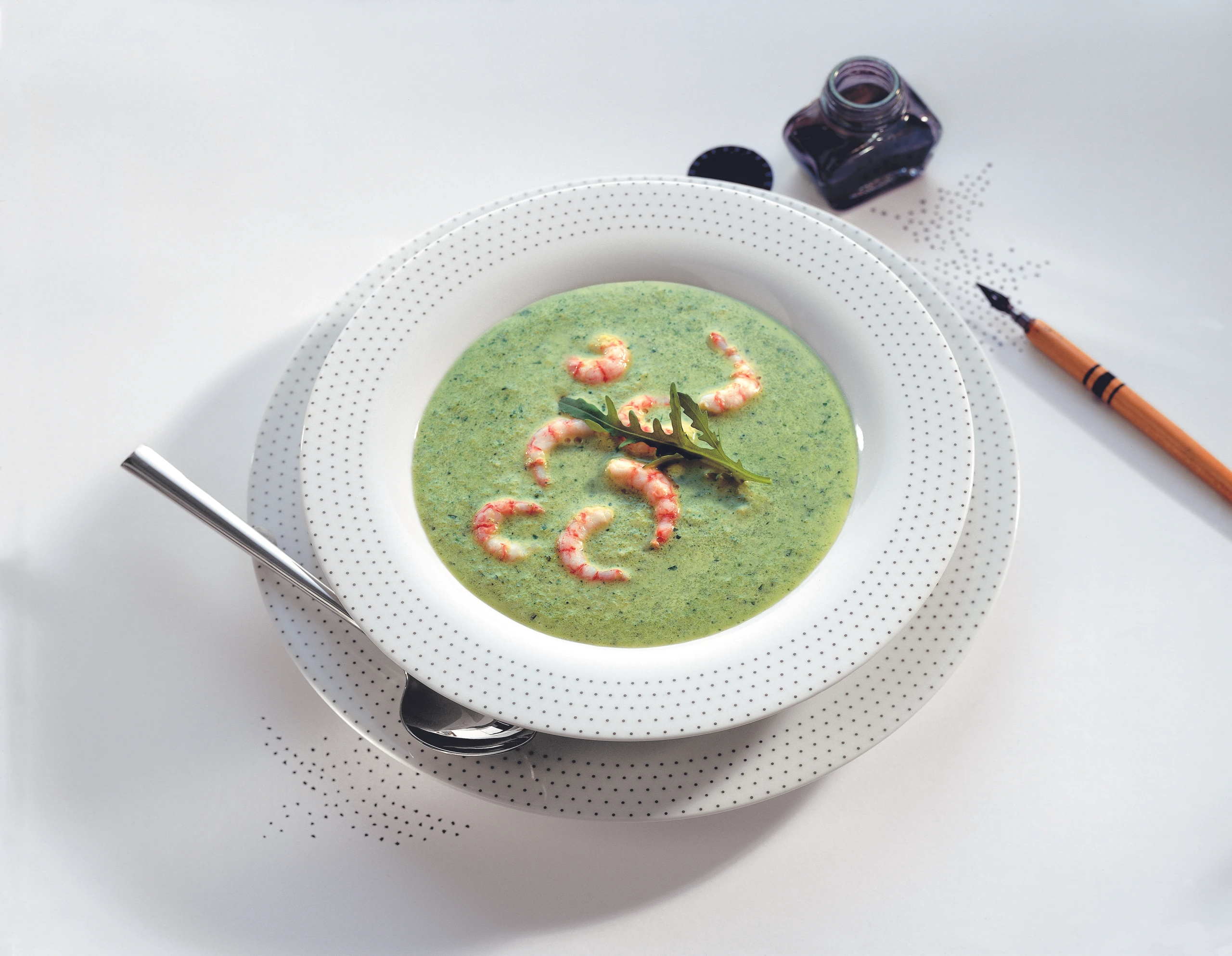 Brokkolisuppe mit Shrimps