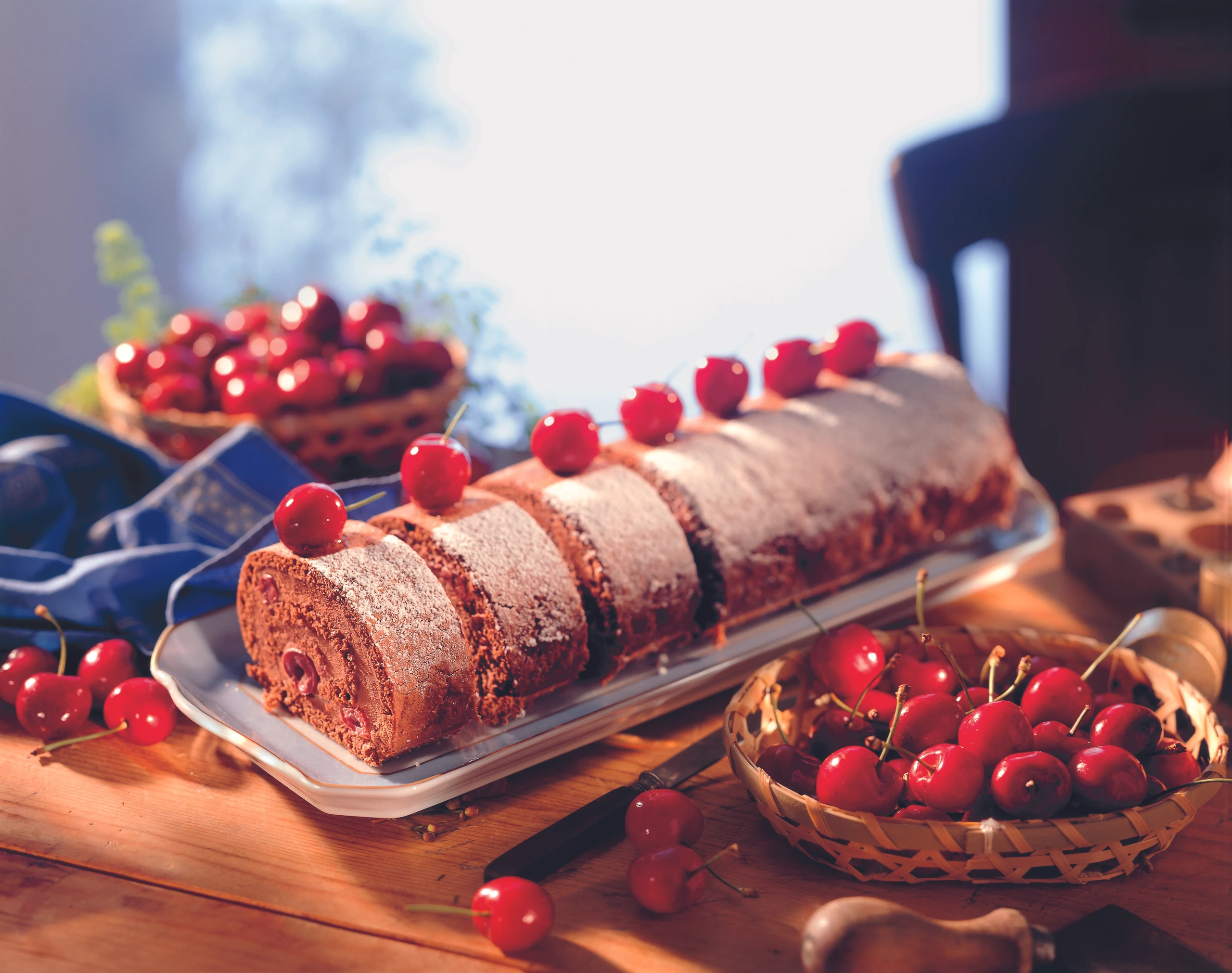 Kirschroulade mit Schokoladecreme