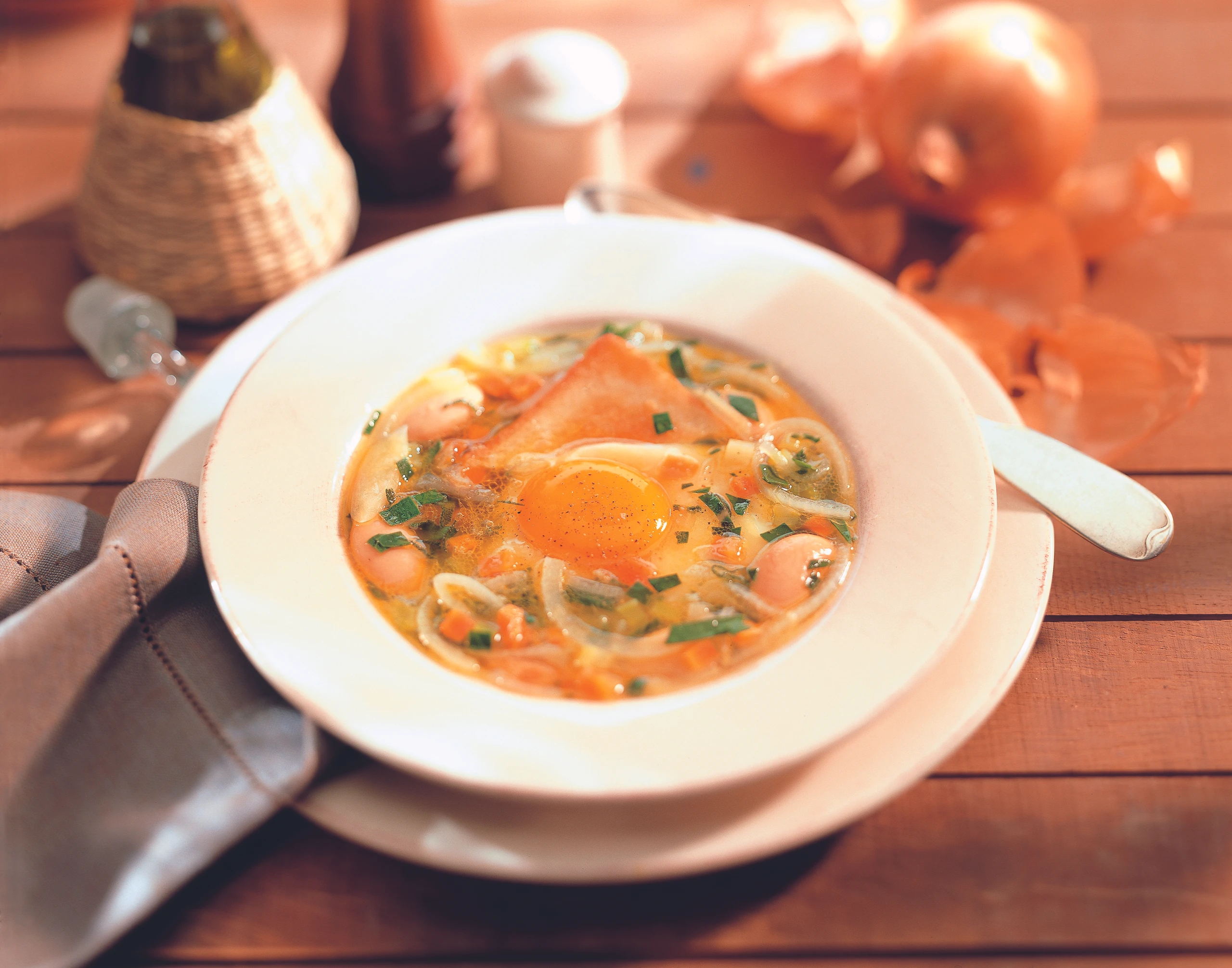 Acquacotta Maremmana: Toskanische Gemüsesuppe mit Ei