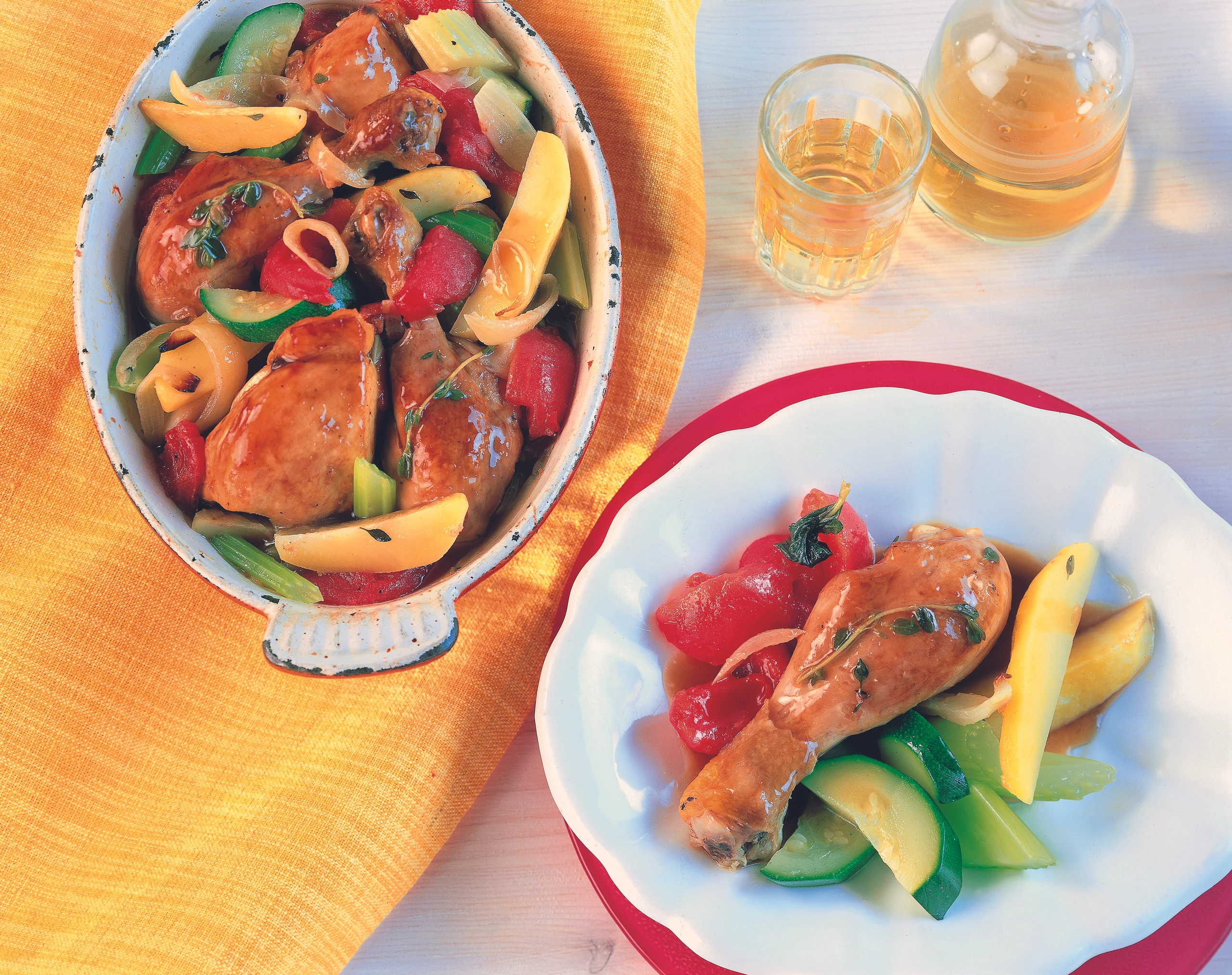Griechisches Huhn mit Schmorgemüse aus dem Ofen