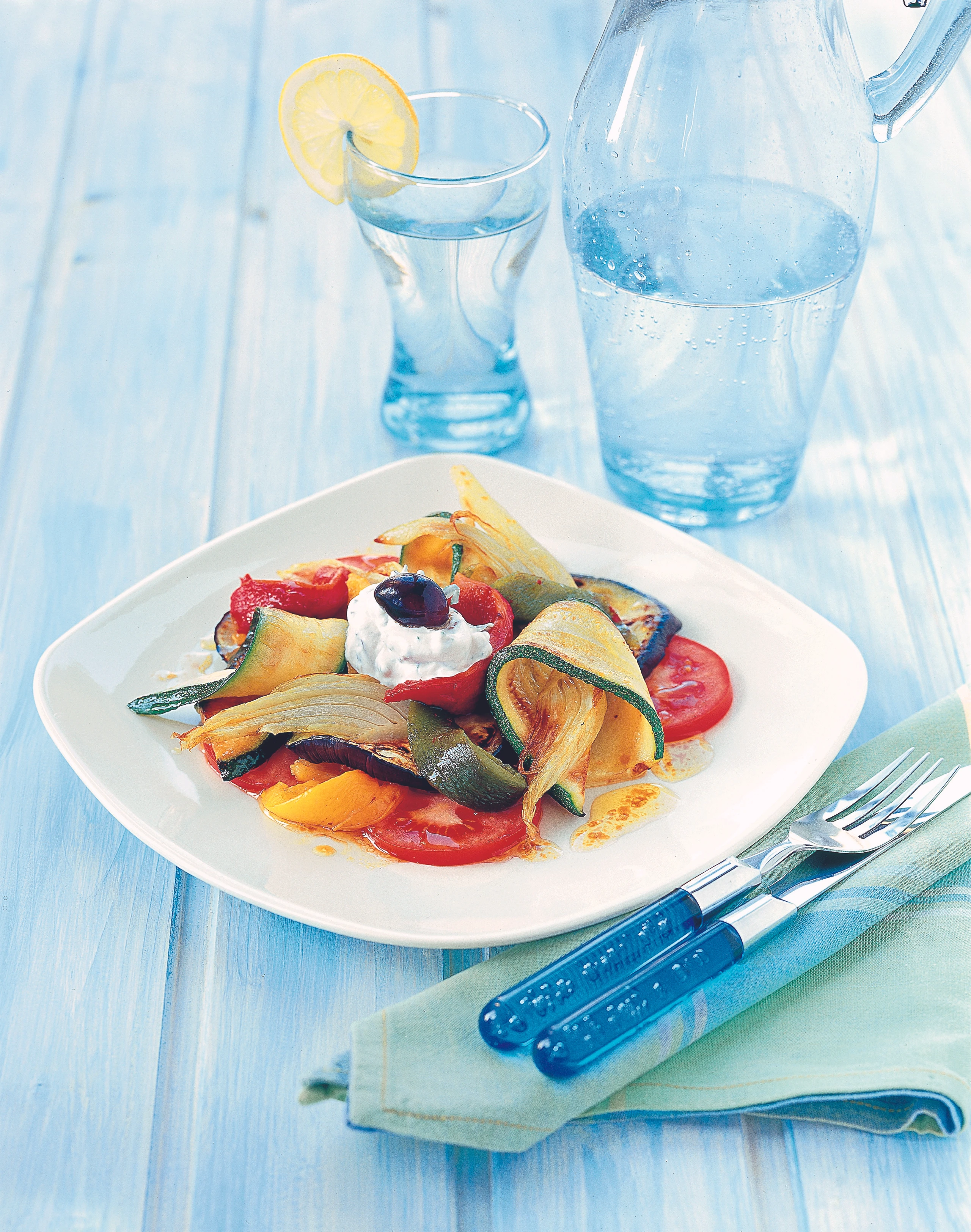 Mariniertes Sommergemüse mit Basilikum-Ricotta
