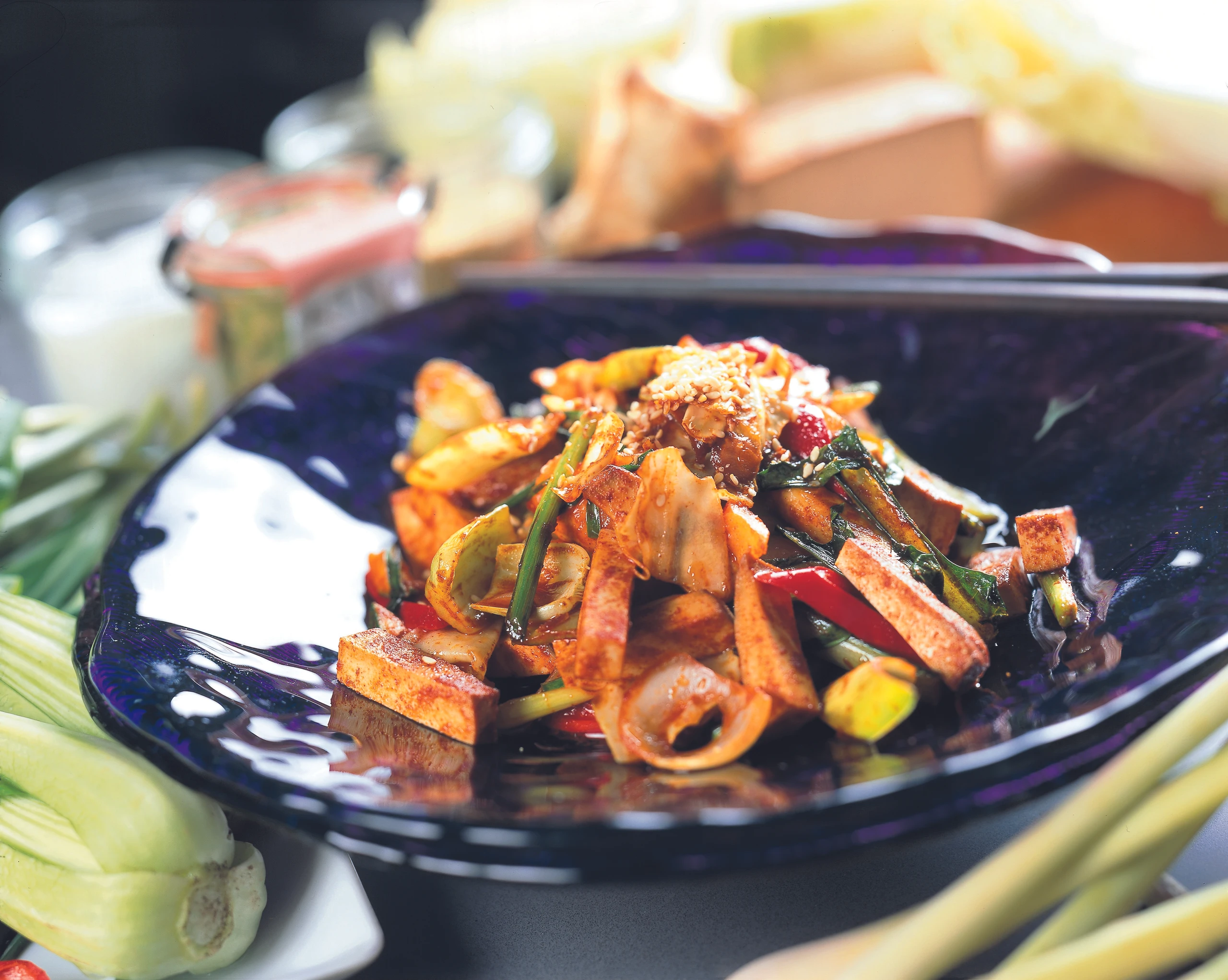 Gebratenes Gemüse mit Tofu