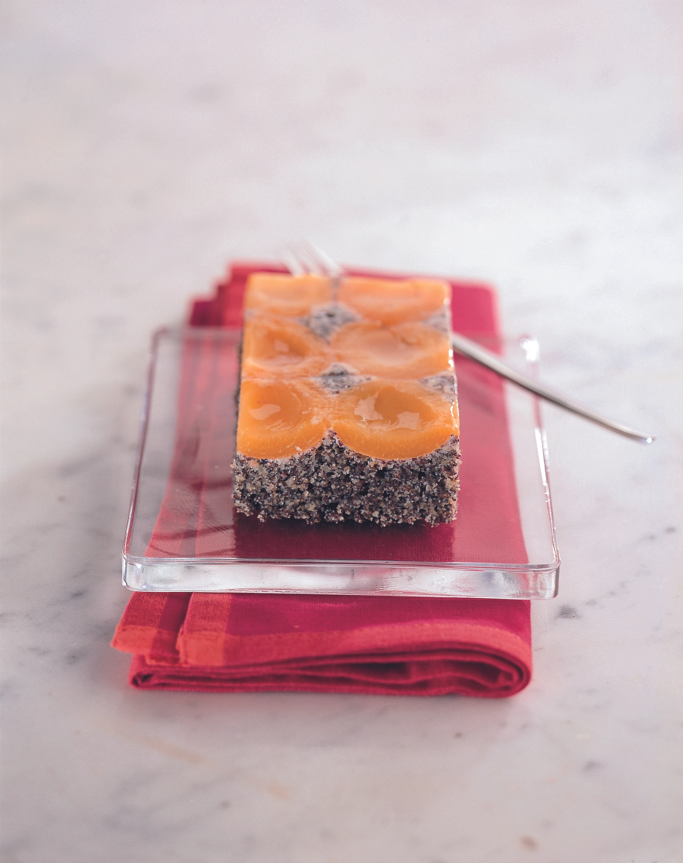 Mohn-Marillenkuchen