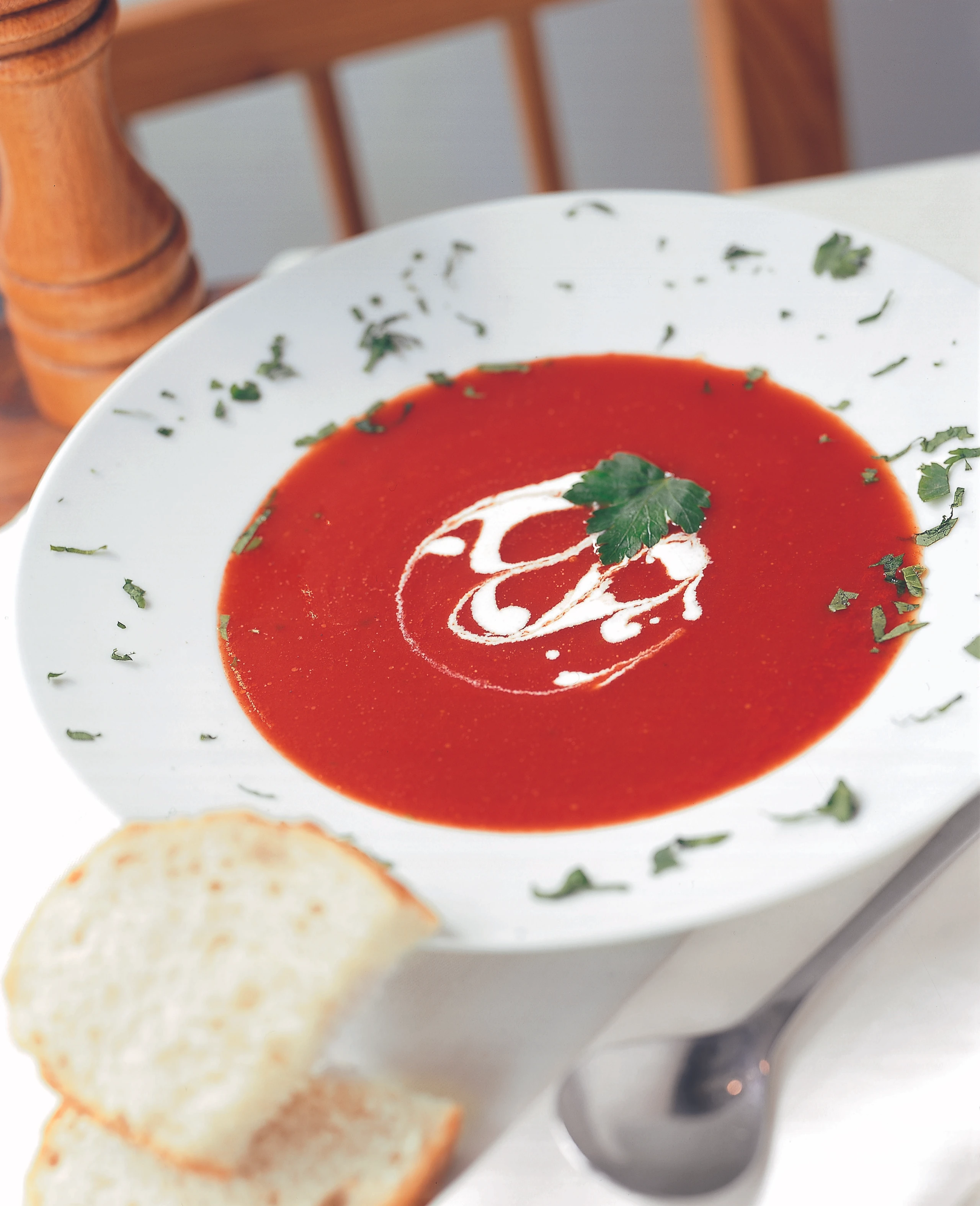 Tomatensuppe mit Selchspeck