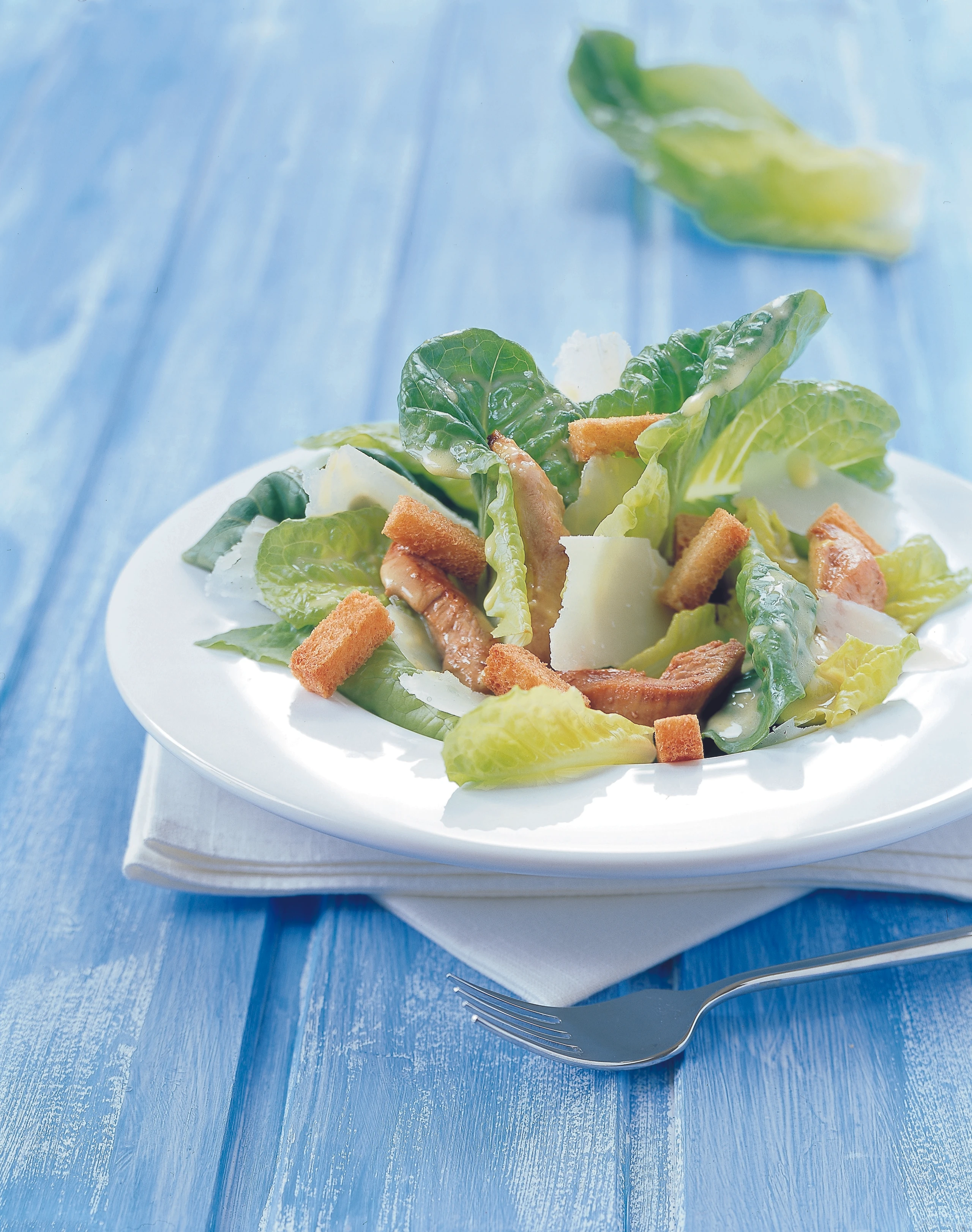 Caesar Salad mit knusprigen Hühnerstreifen