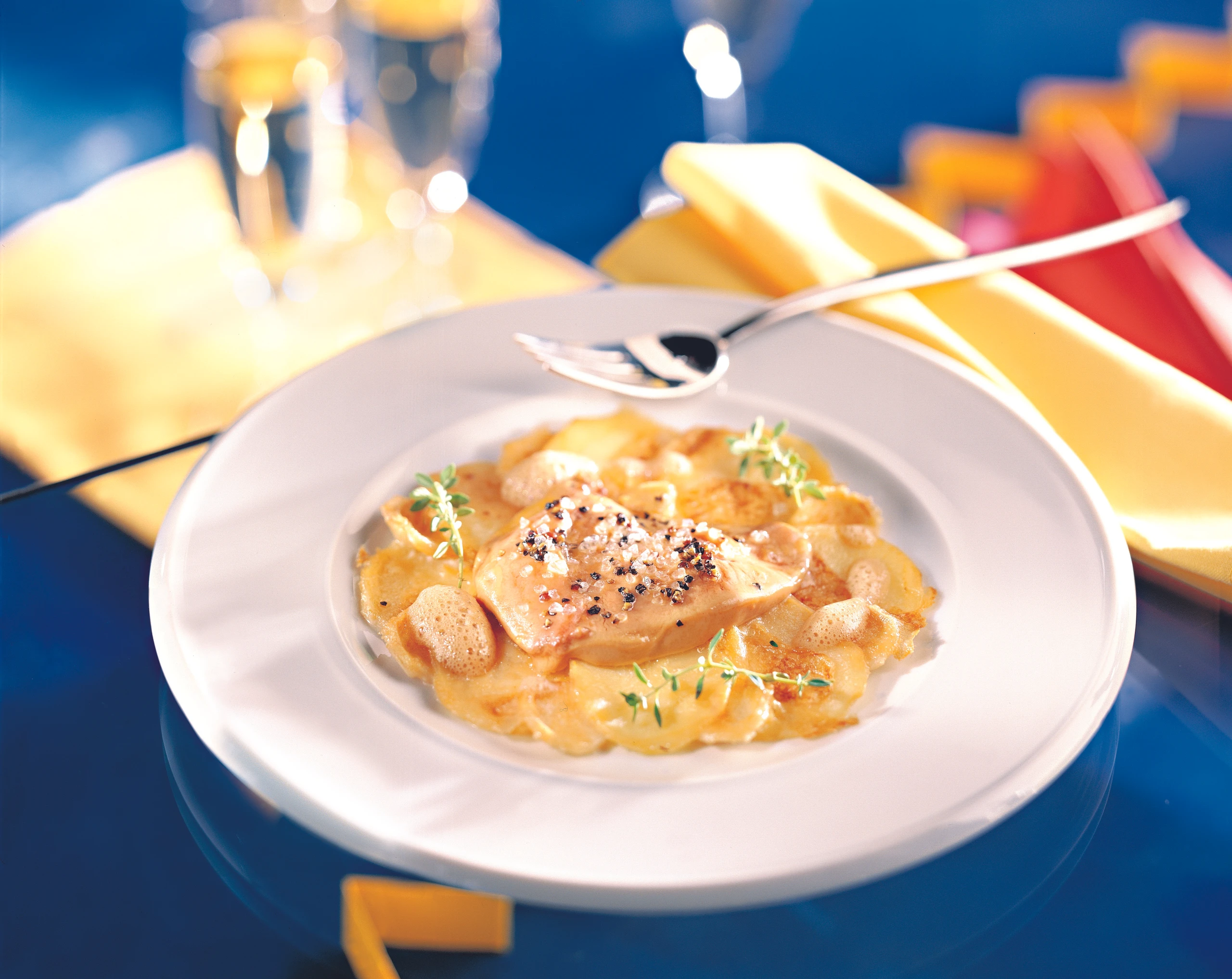 Gänseleber auf Gemüsegratin