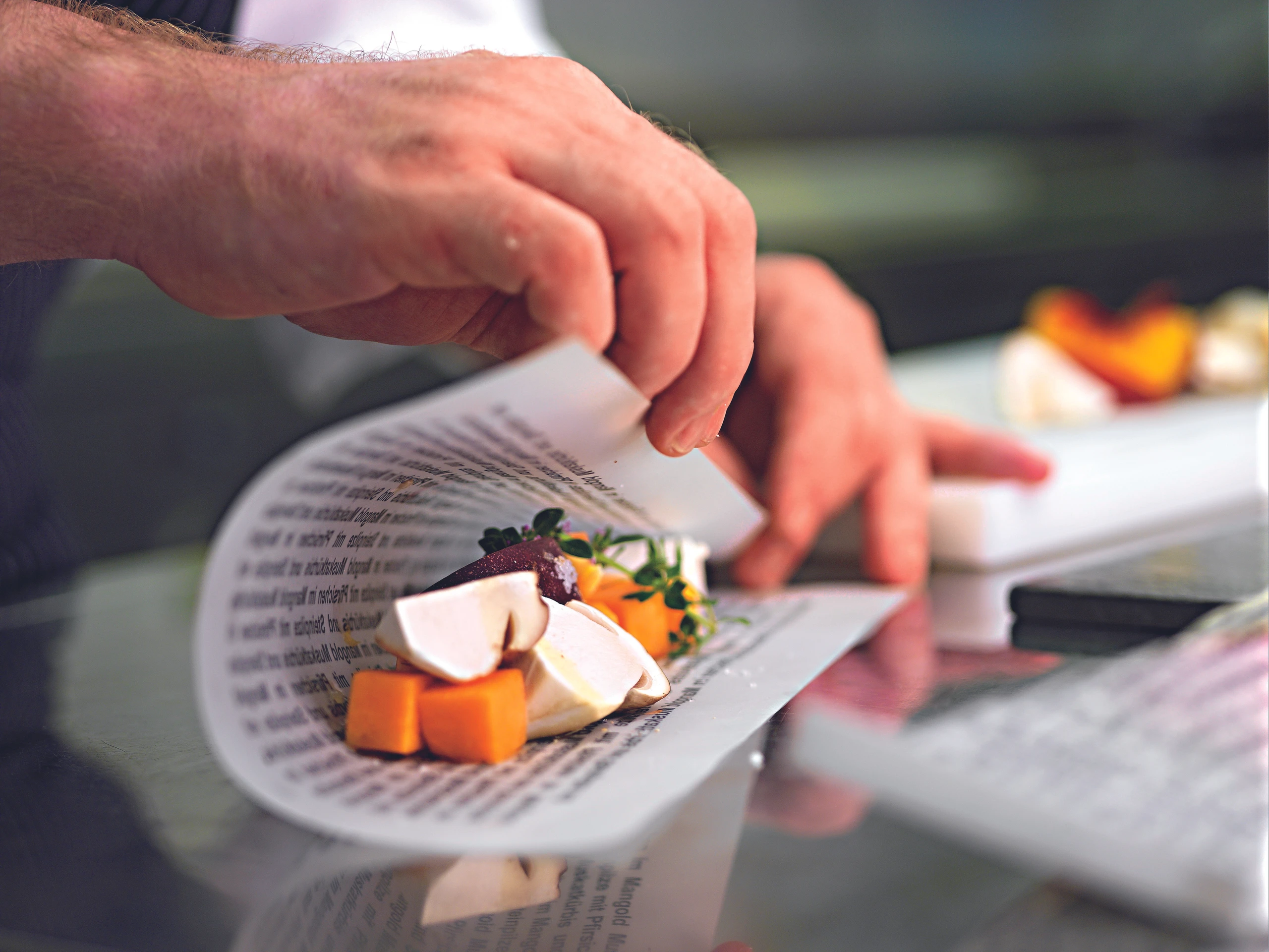 Kürbis, Steinpilze und Pfirsiche en Papillote