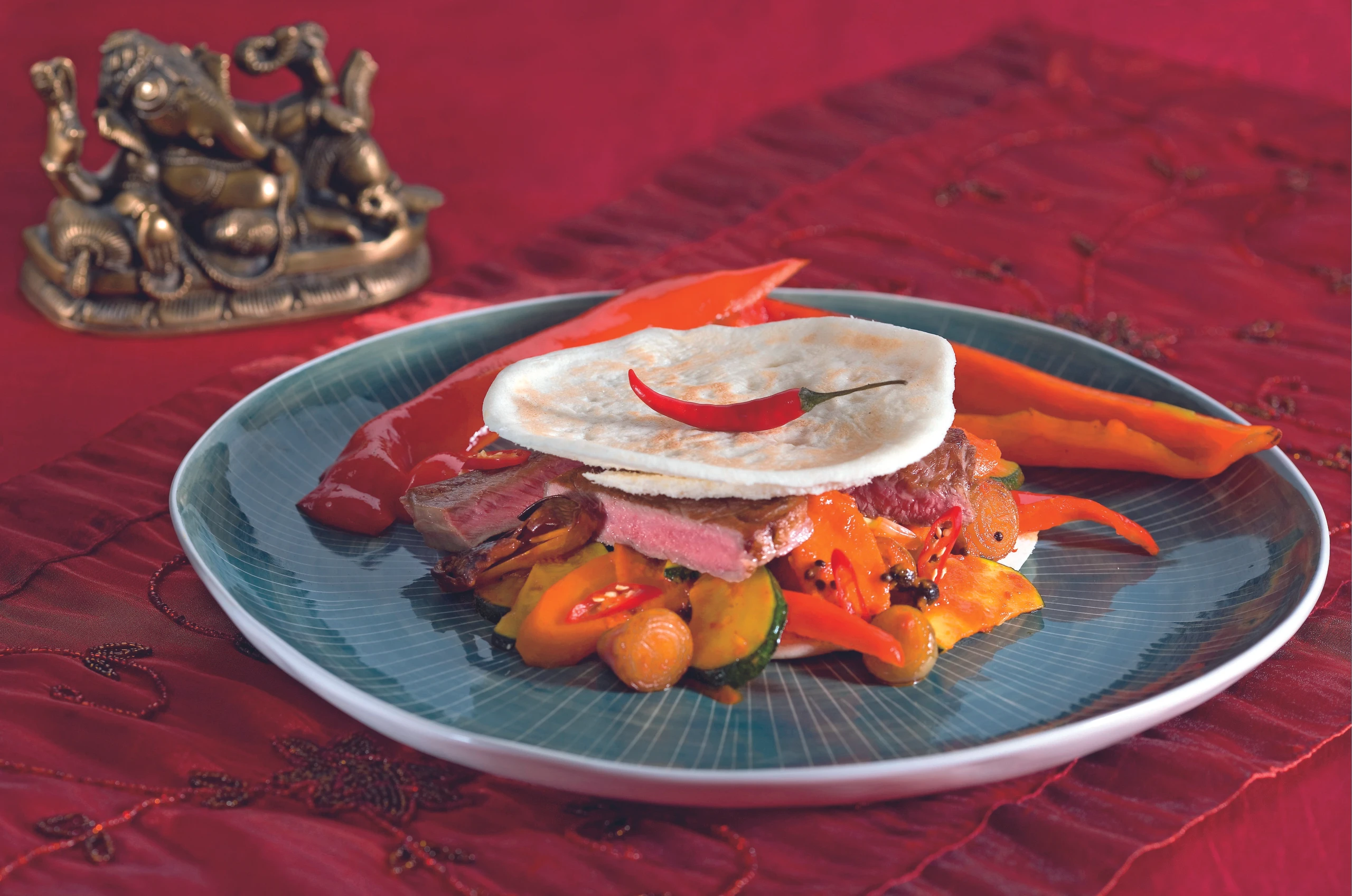 Rotes Rindercurry im Fladenbrot