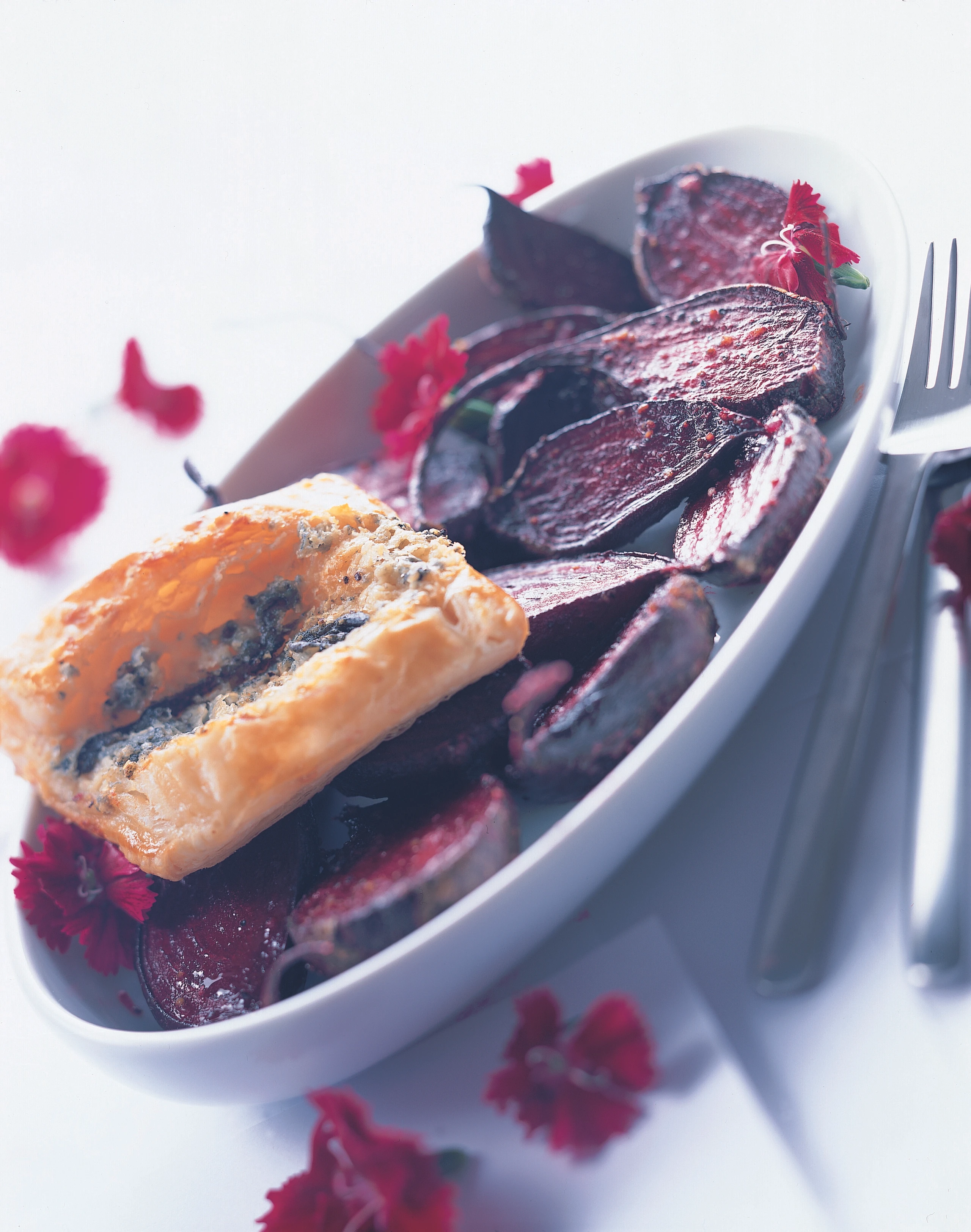 Rote Rüben mit Käseschnitten