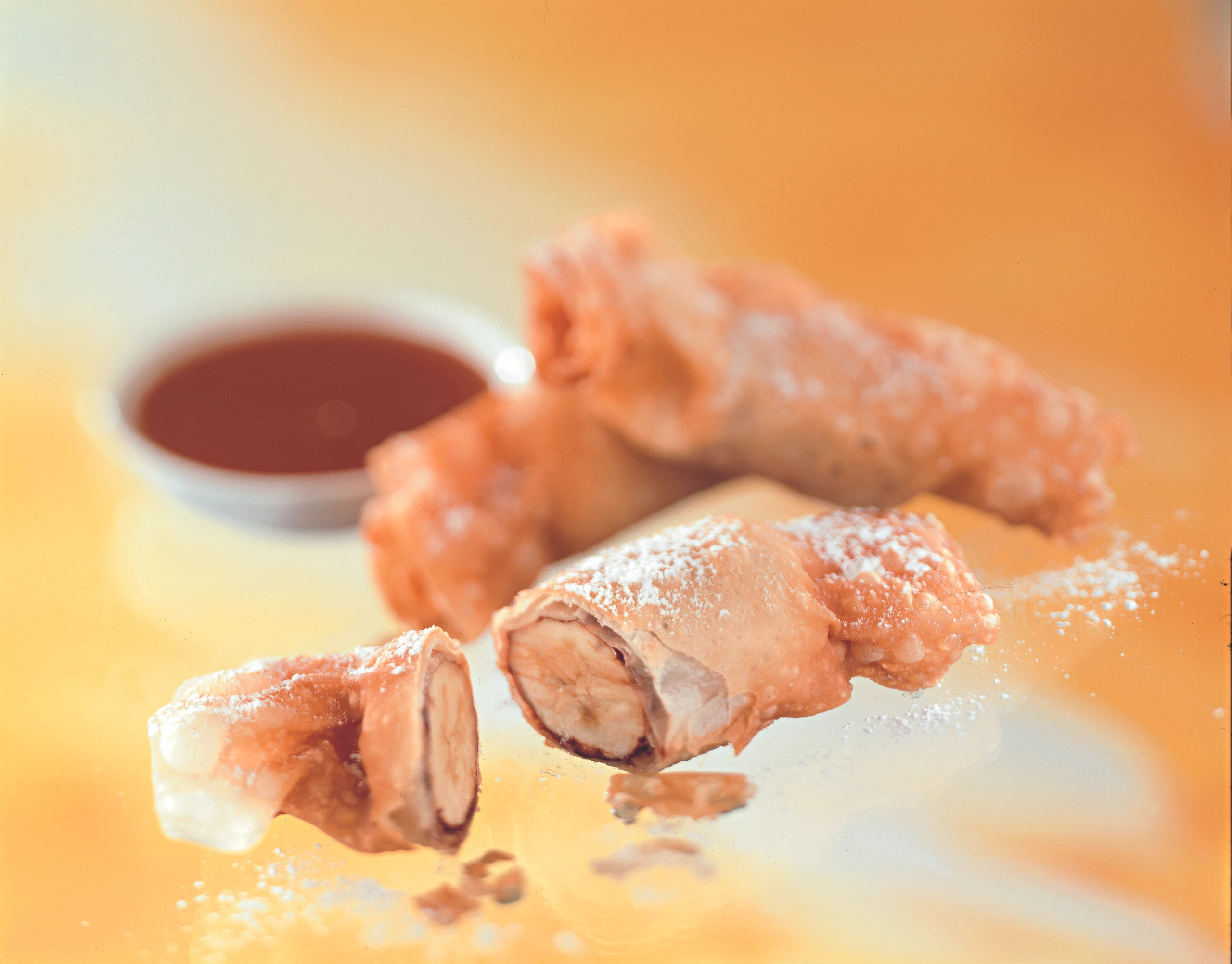 Bananen im Strudelblatt mit Karamellsauce