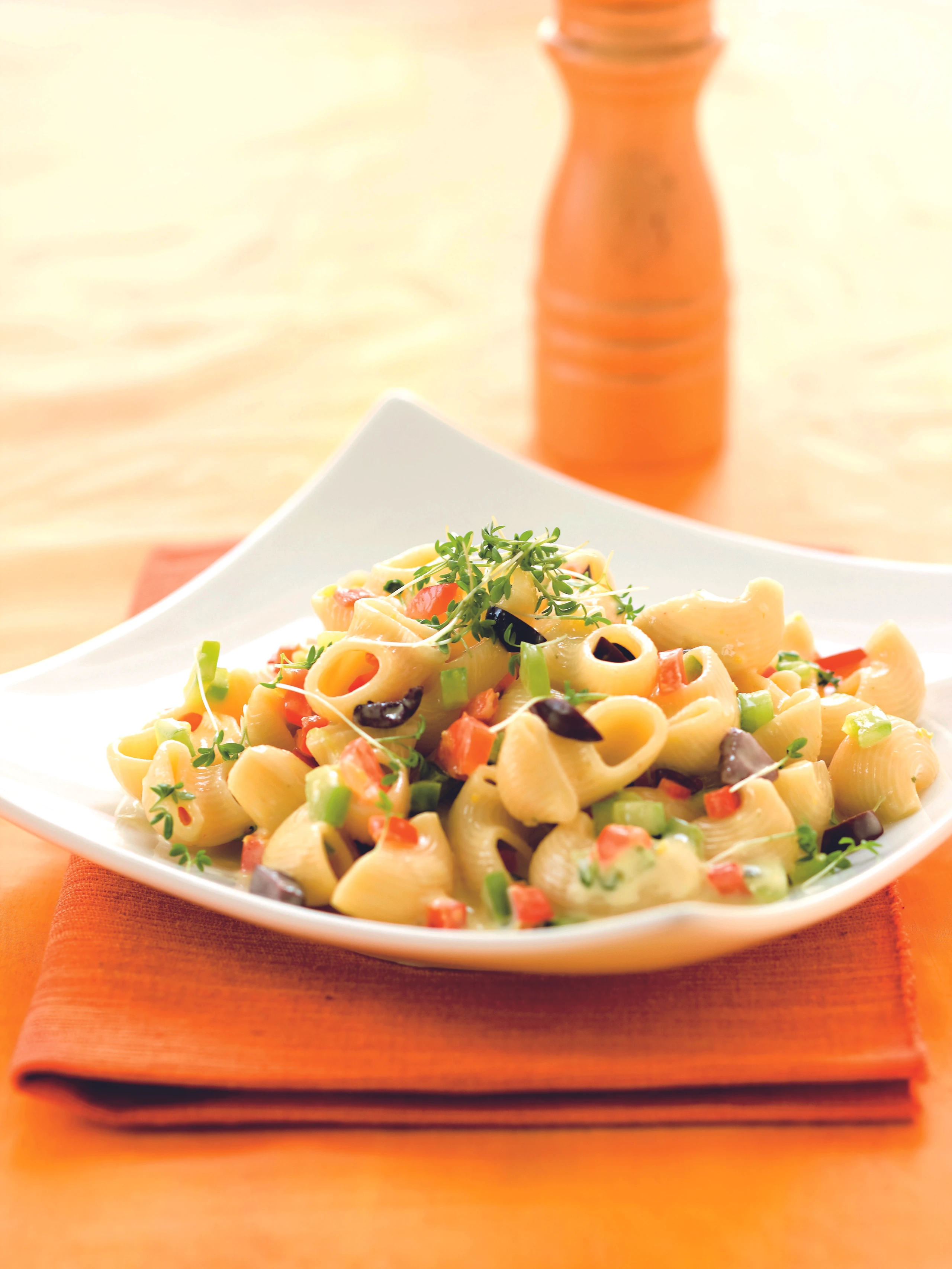 Gemüse-Pasta mit Oliven