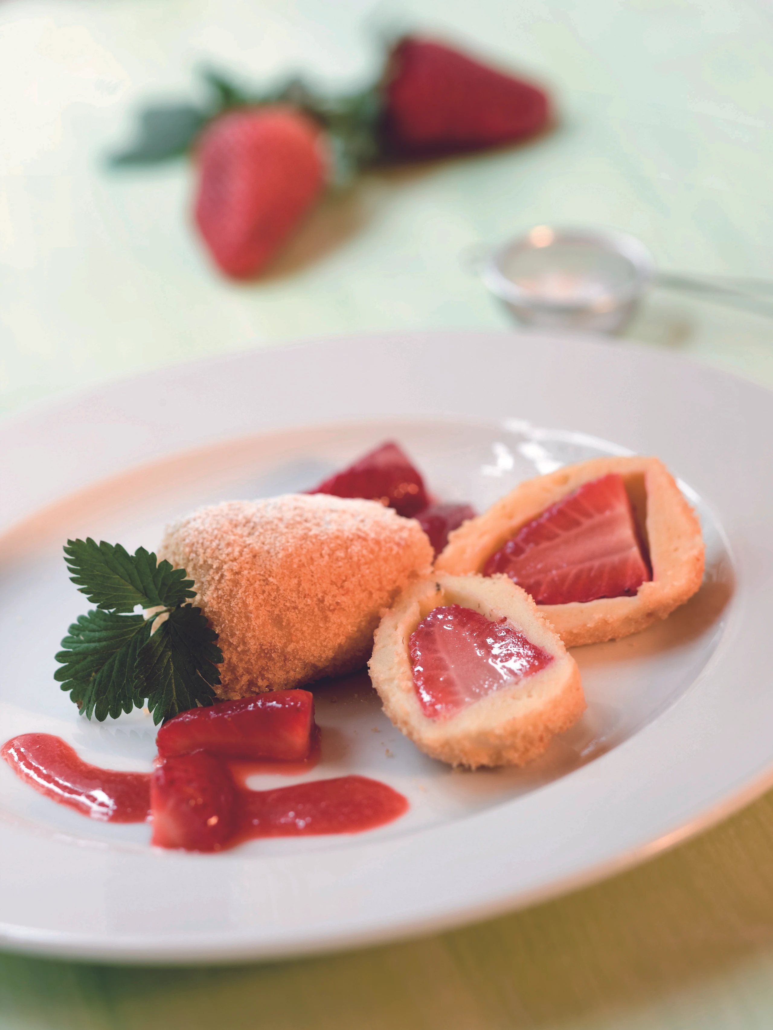 Erdbeerknödel mit Erdbeerragout