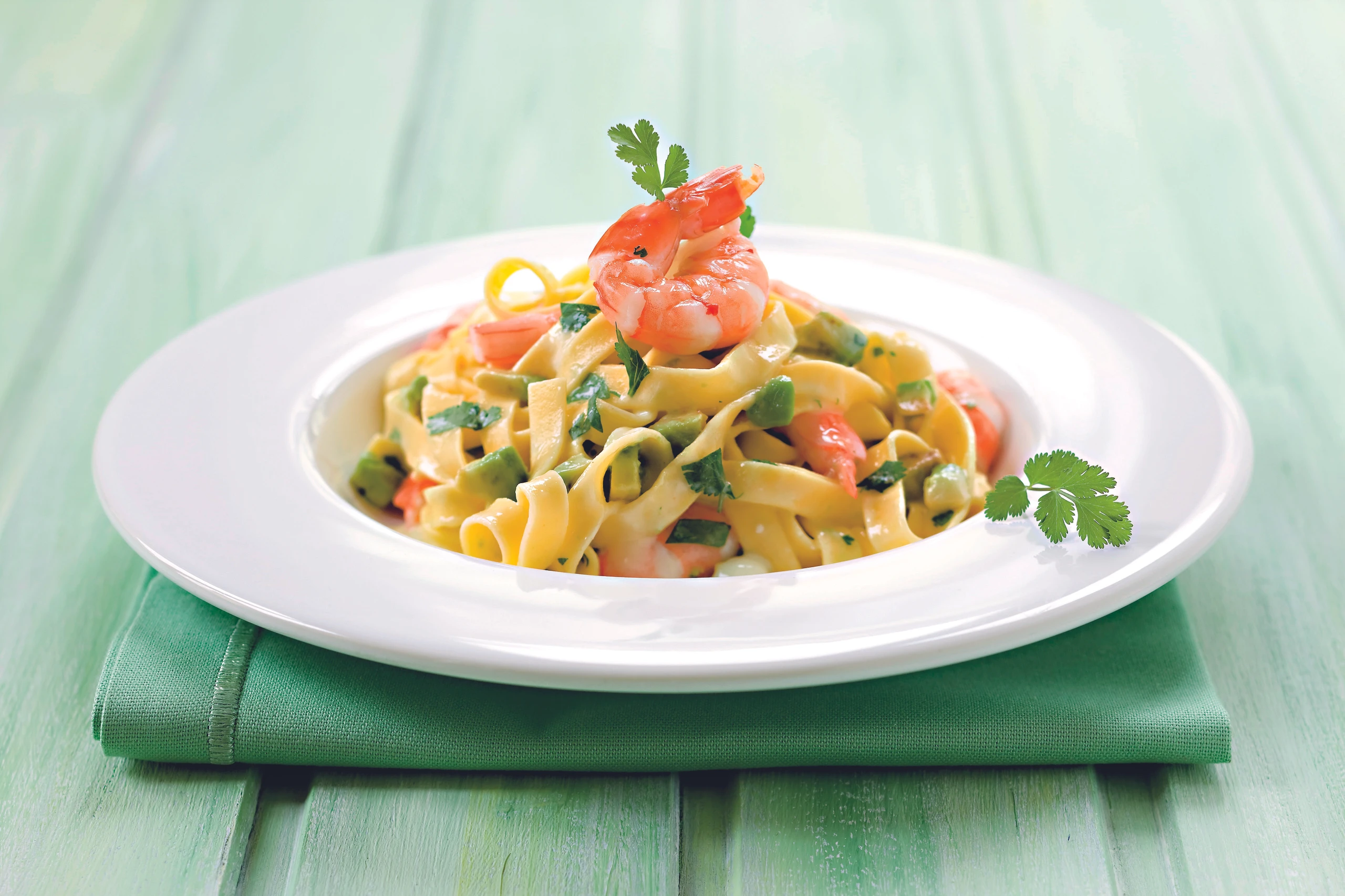 Tagliatelle mit Limettensauce und Shrimps