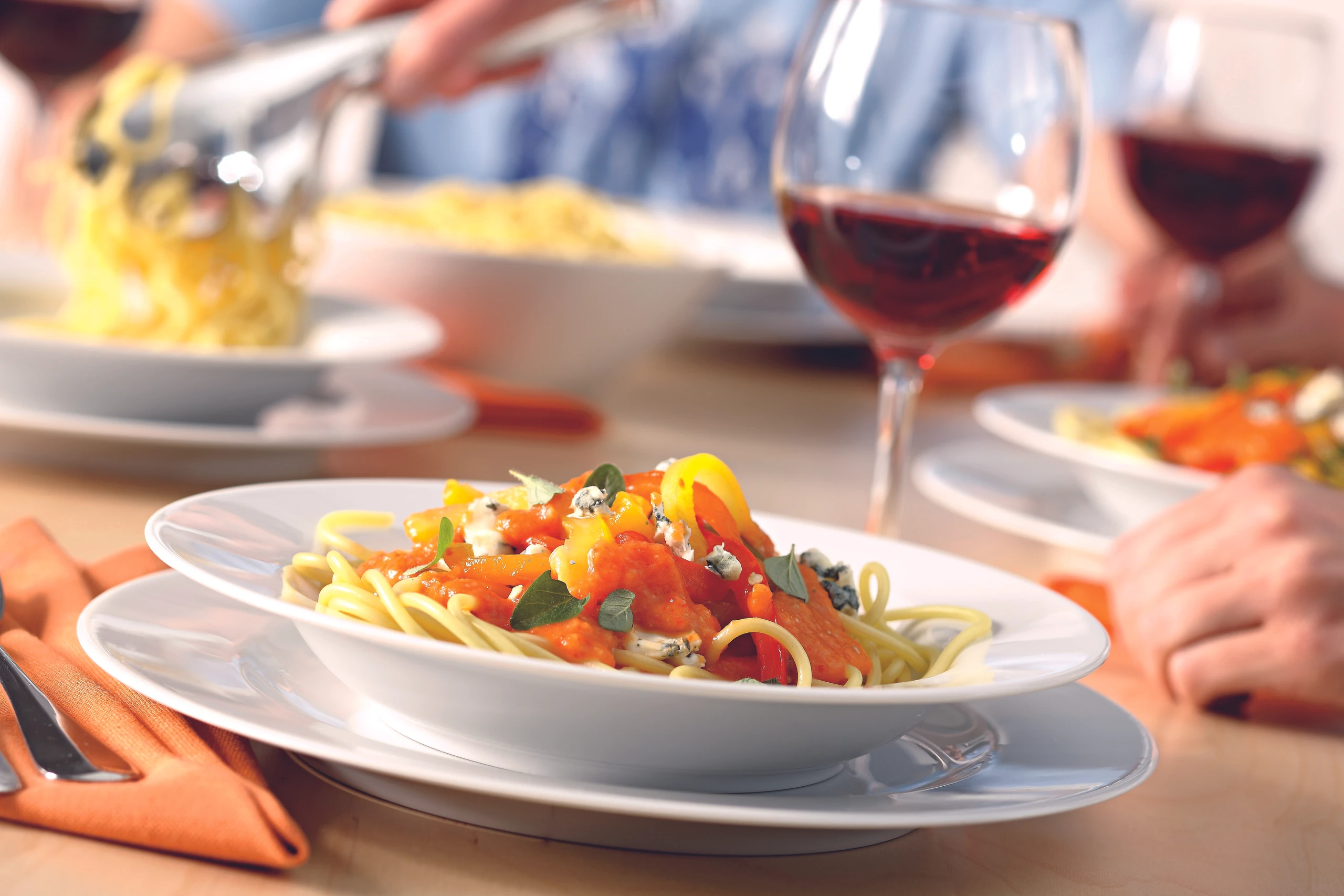 Spaghetti mit Gorgonzola-Paprika-Sauce