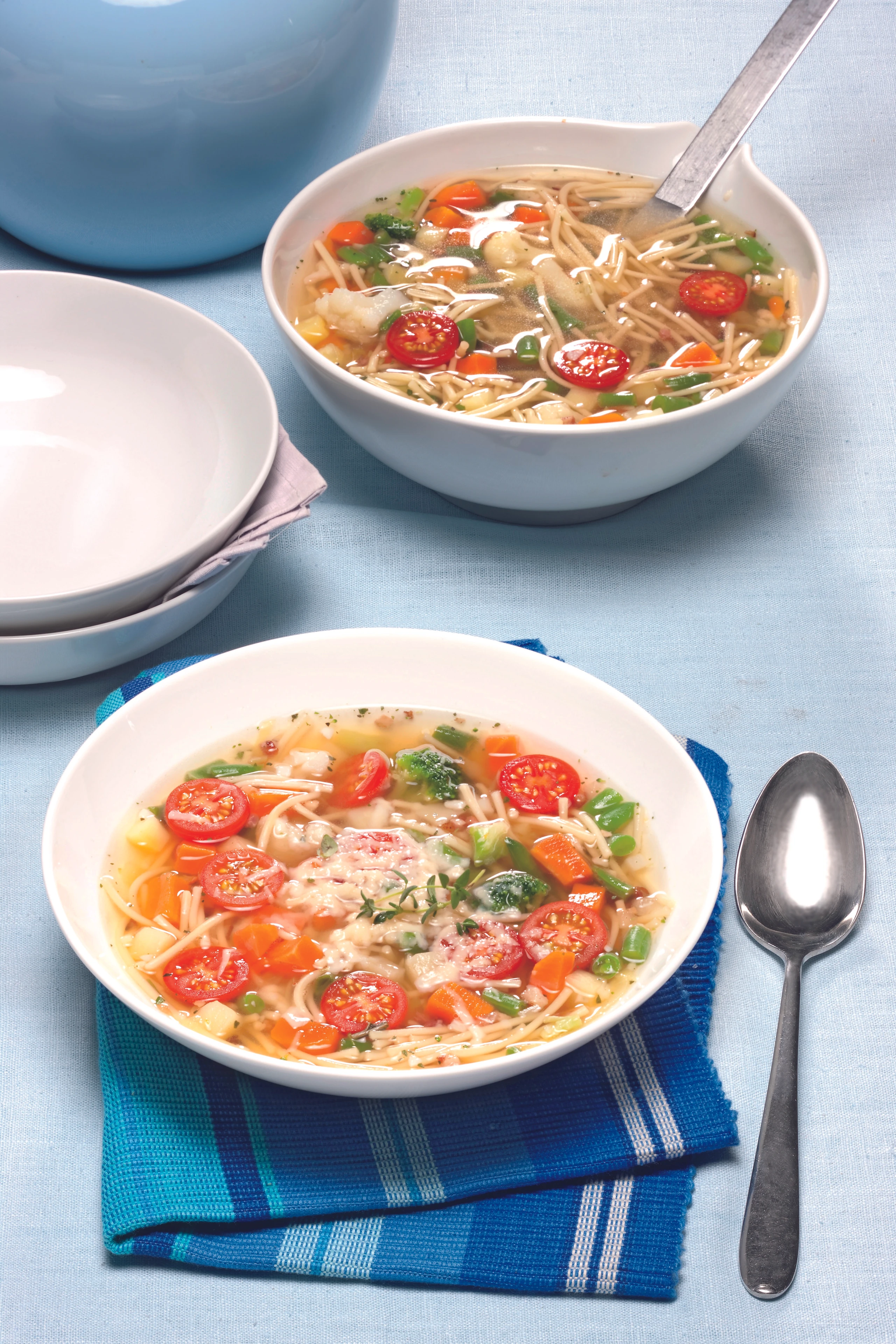 Italienische Gemüsesuppe mit Spaghetti