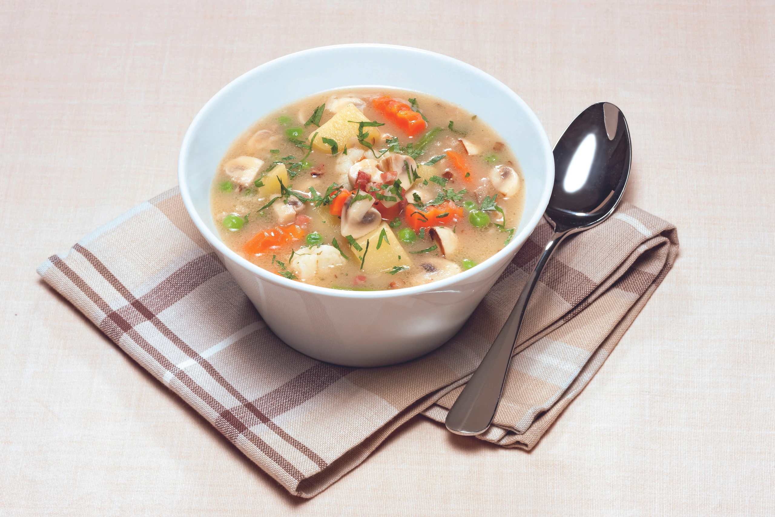 Erdäpfel-Gemüsesuppe
