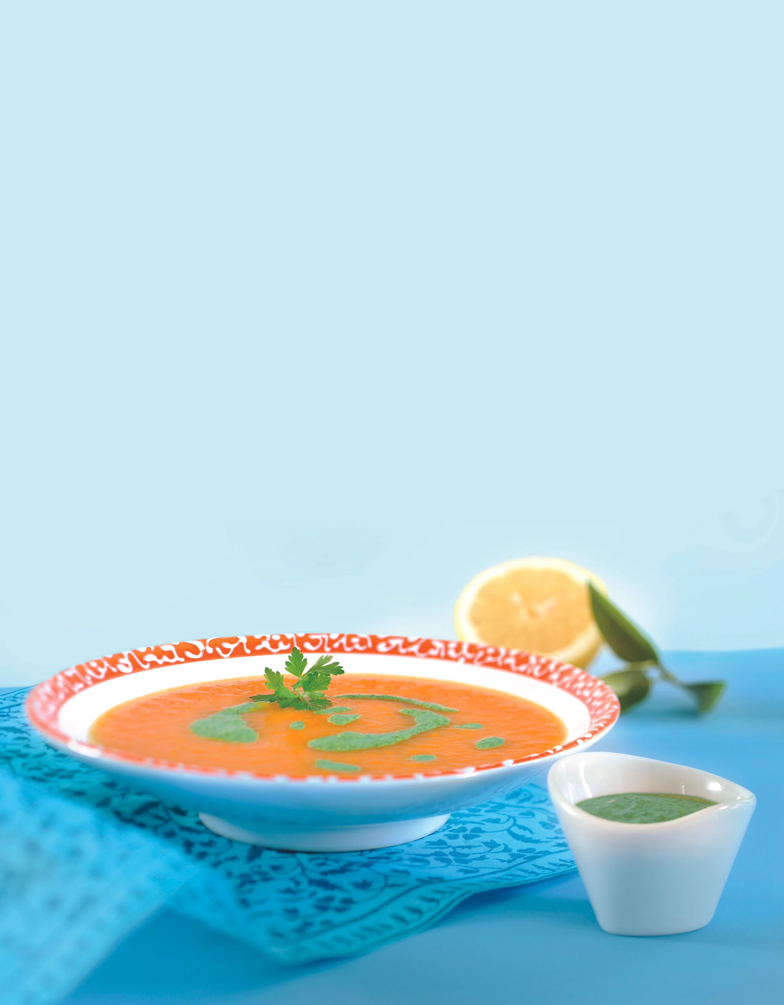 Gemüsesuppe mit Kräutercreme