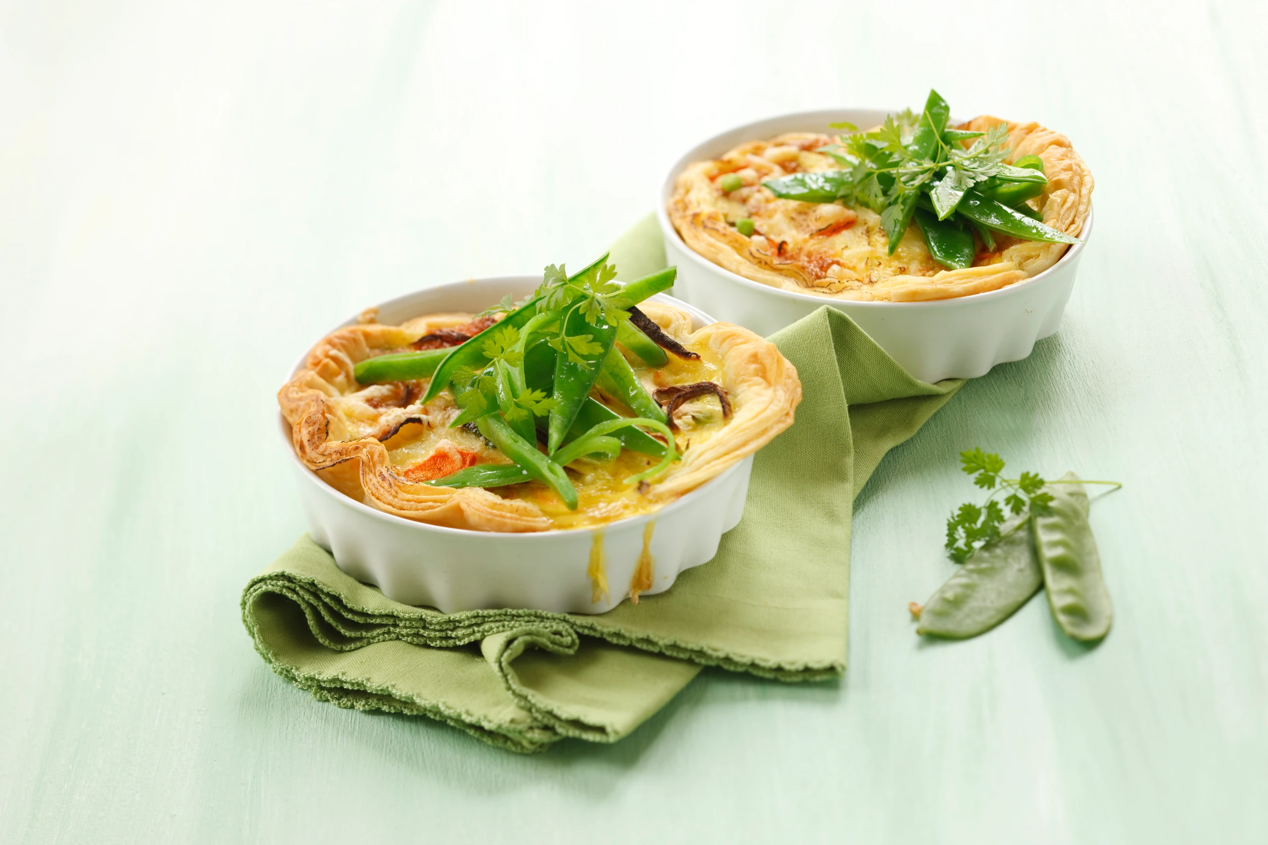 Mini-Blätterteigquiches mit Gemüse