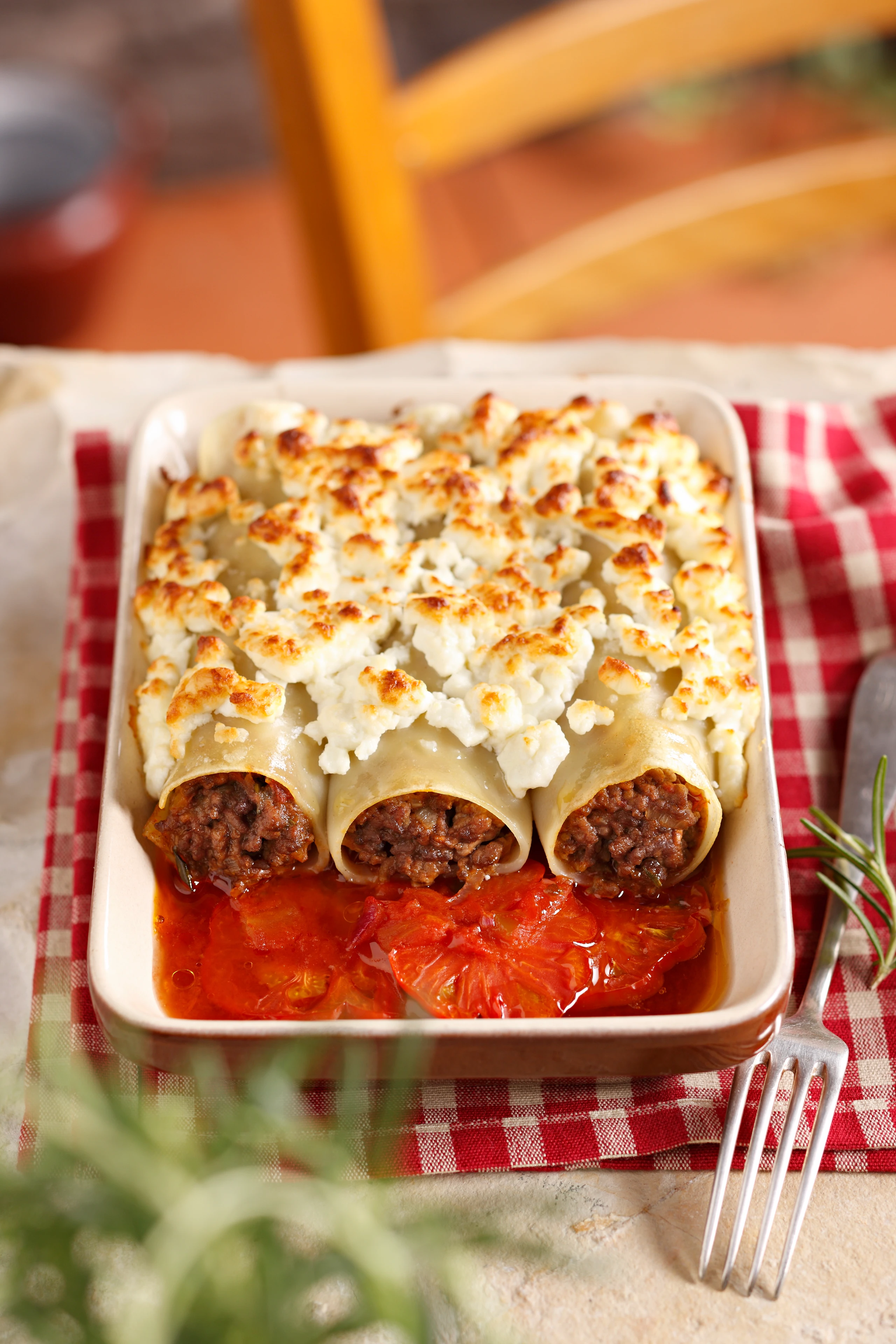 Überbackene Cannelloni mit Lammfülle