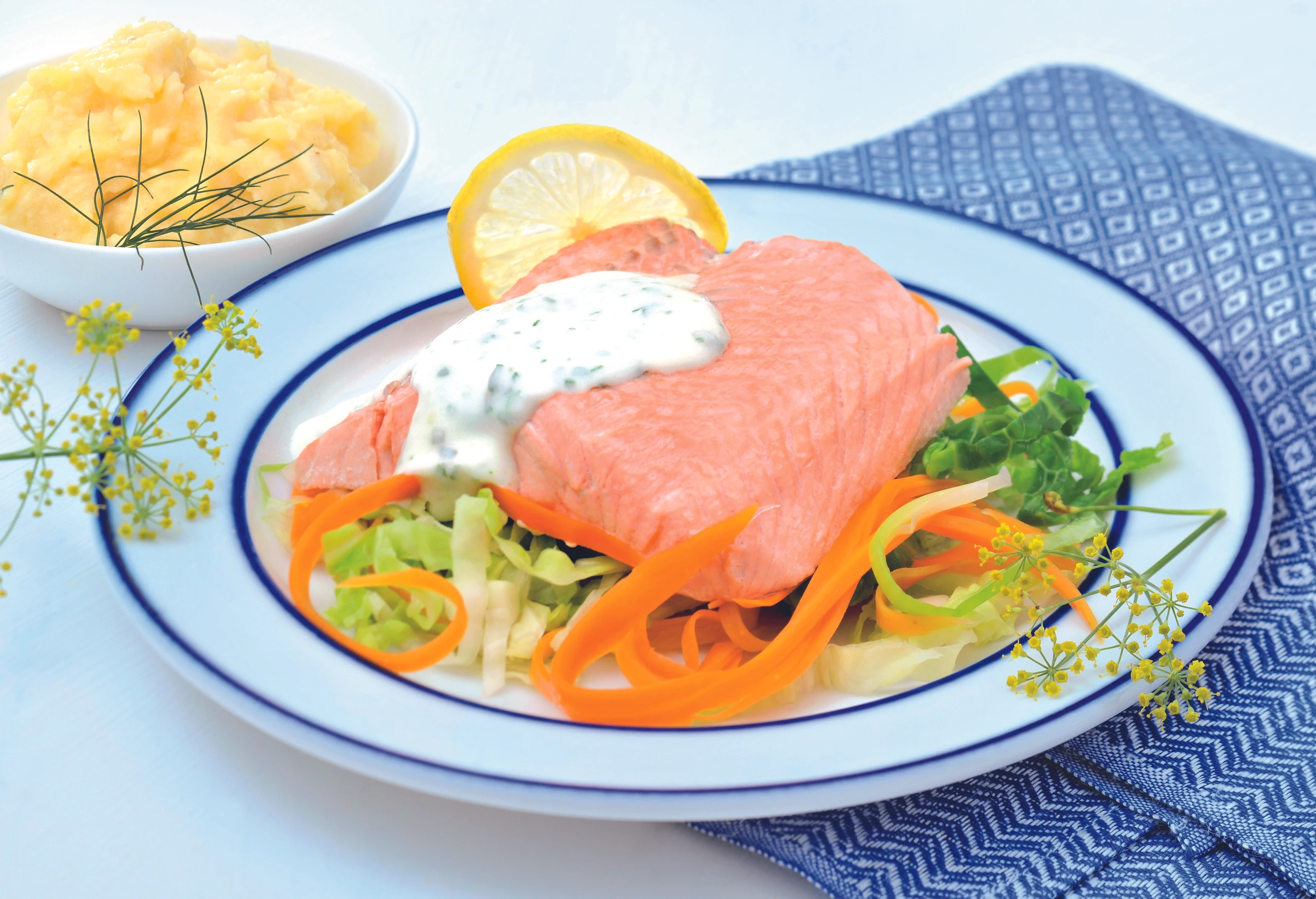 Lachs mit Gemüse und Sellerie-Erdäpfel-Püree
