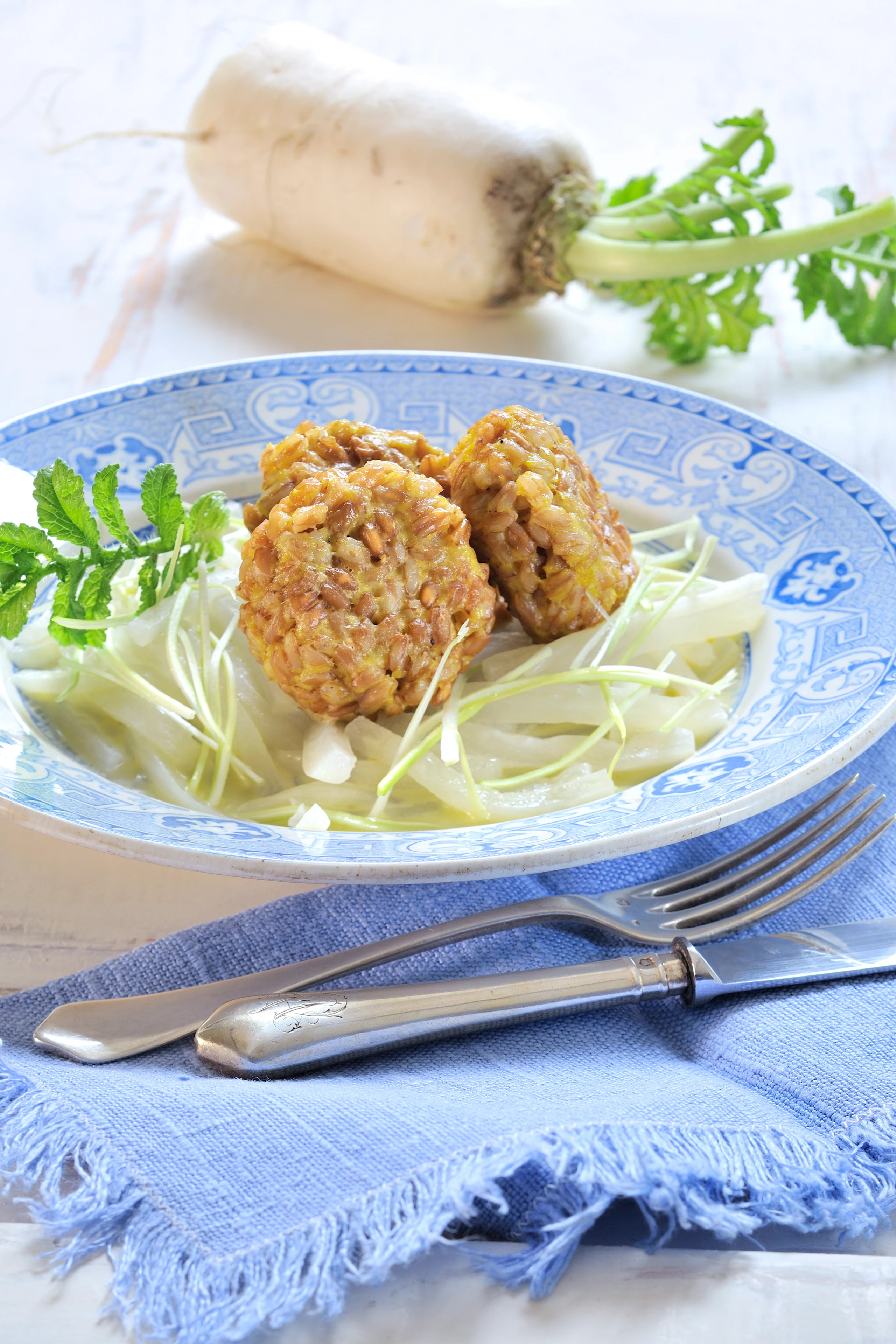 Dinkellaibchen mit Rettich