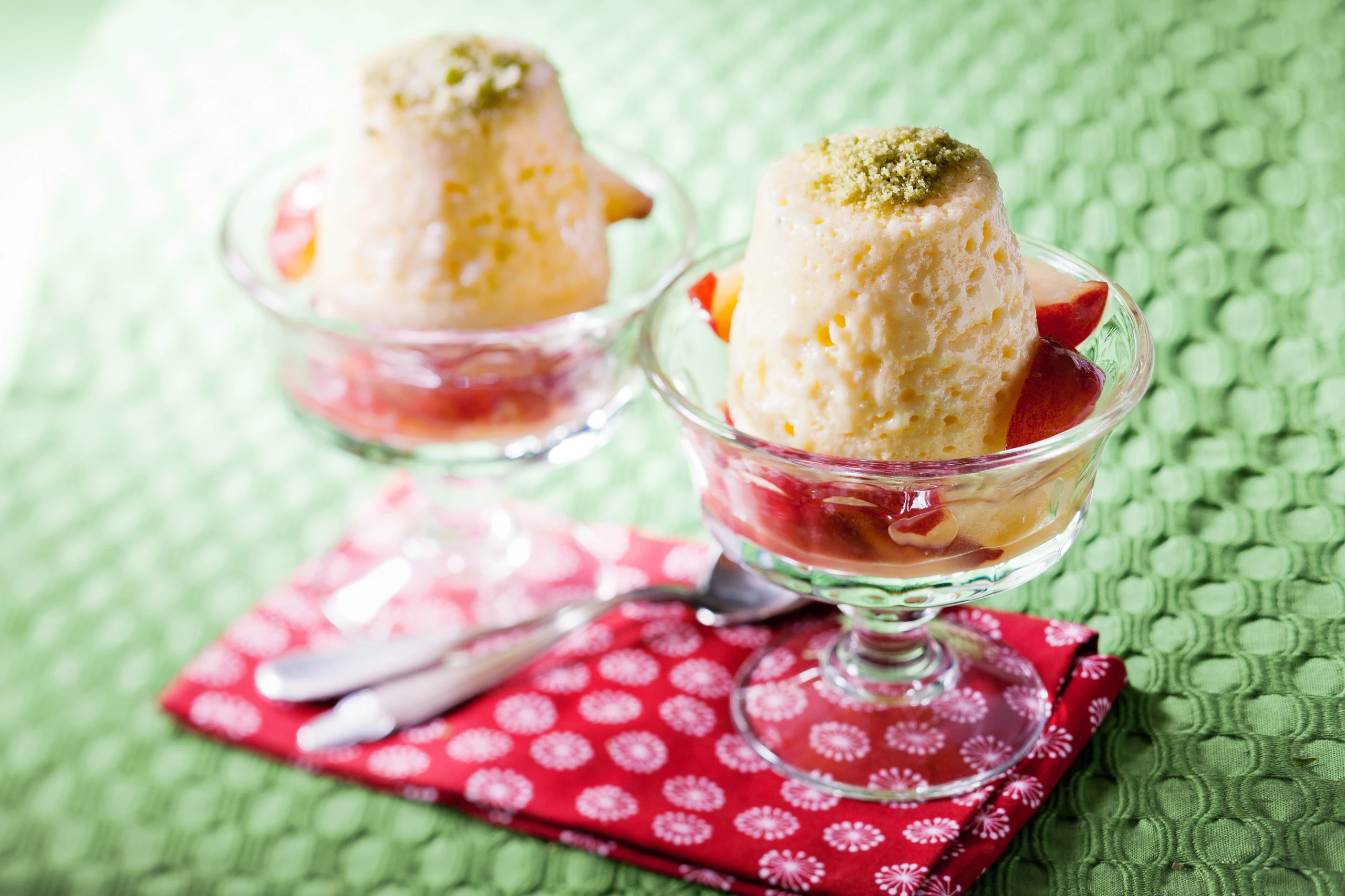 Zitronenauflauf mit Minzezucker