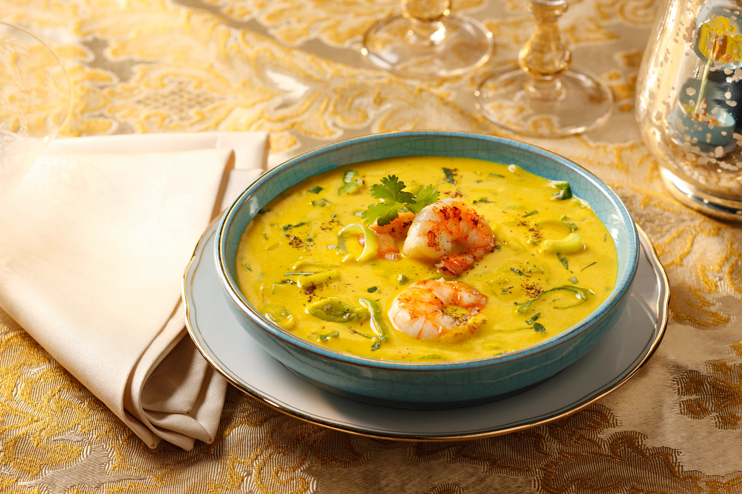 Lauchsuppe mit Garnelen