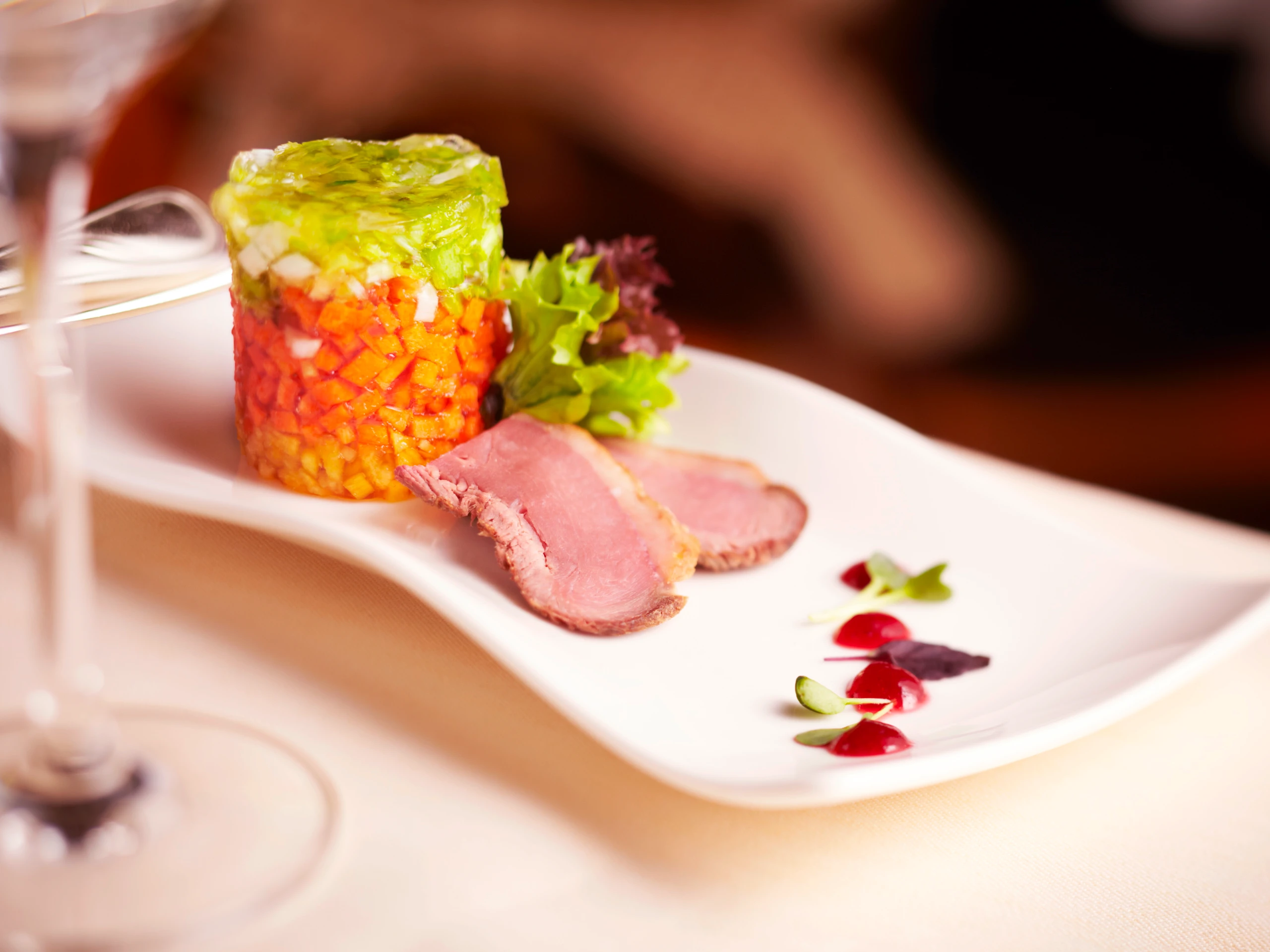 Gemüsesülzchen mit Entenbrust