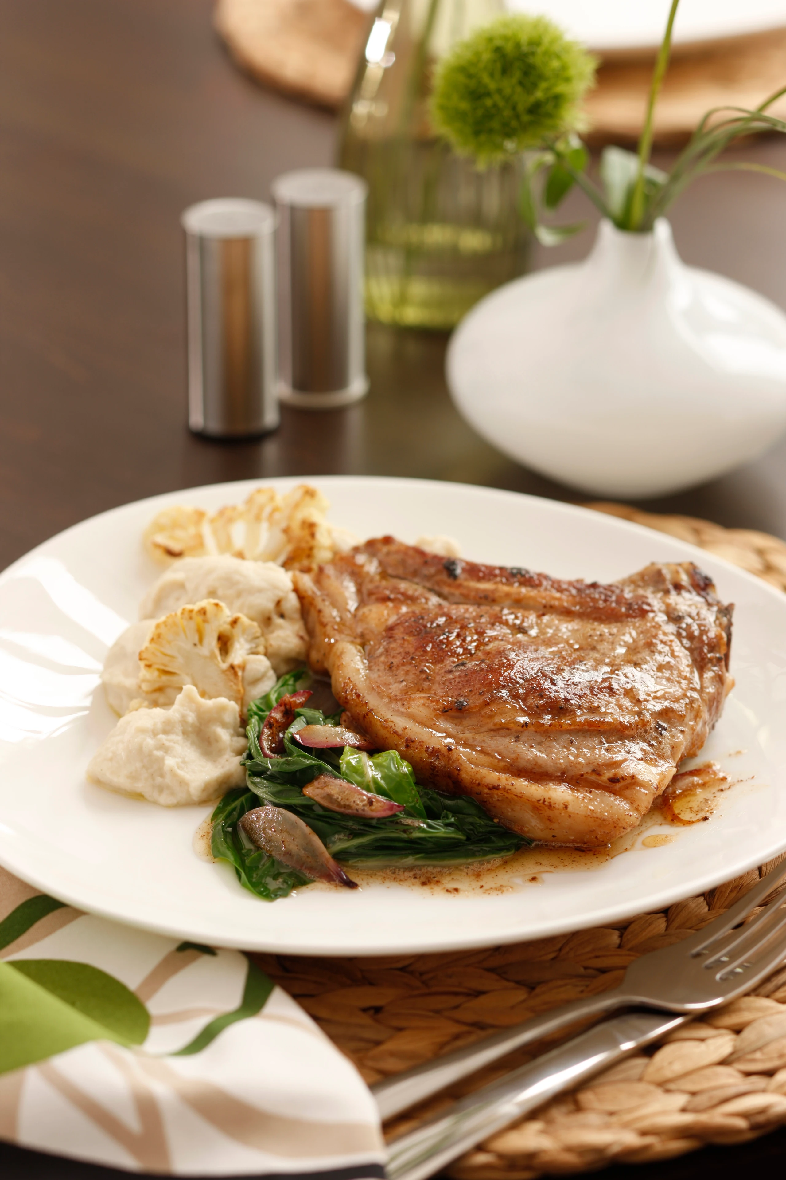 Kalbskotelett mit Mangold und Karfiolpüree