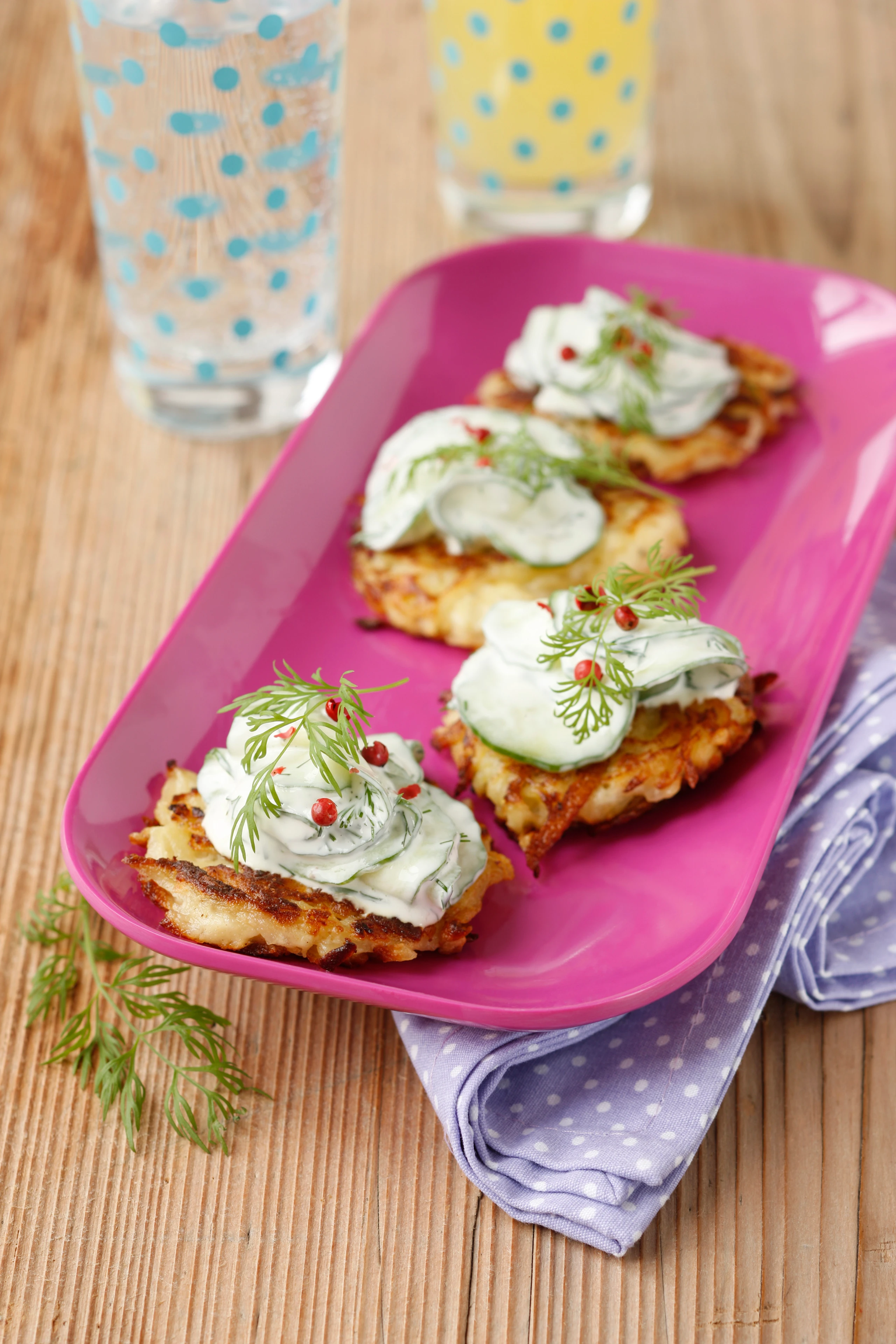 Erdäpfelrösti mit Rahmgurken und Dille