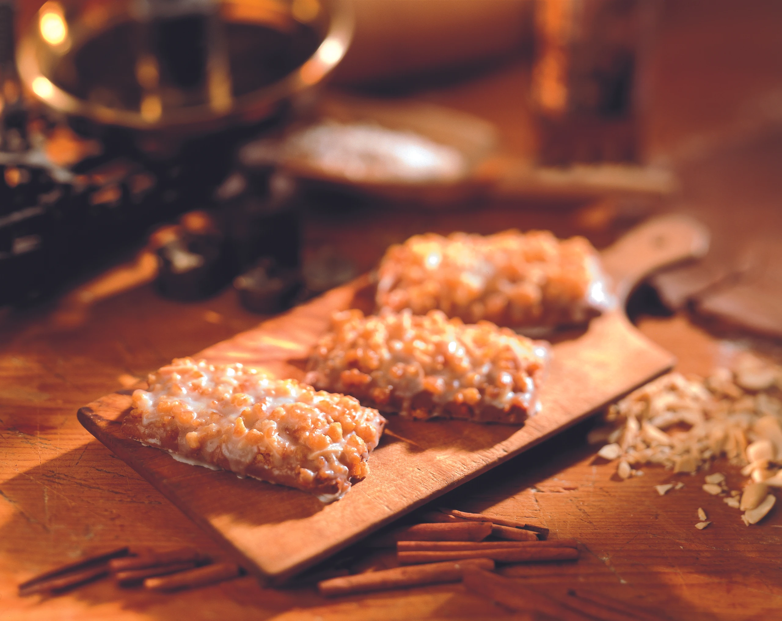 Orangenlebkuchen mit Mandeln und Aranzini