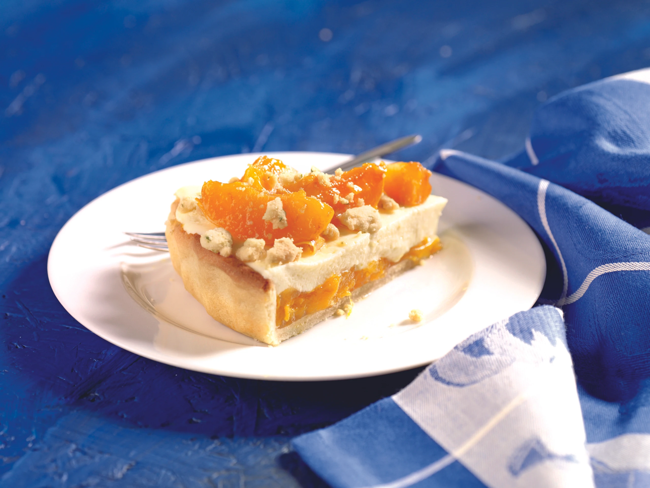 Marillen-Vanilletarte mit Minze-Streusel
