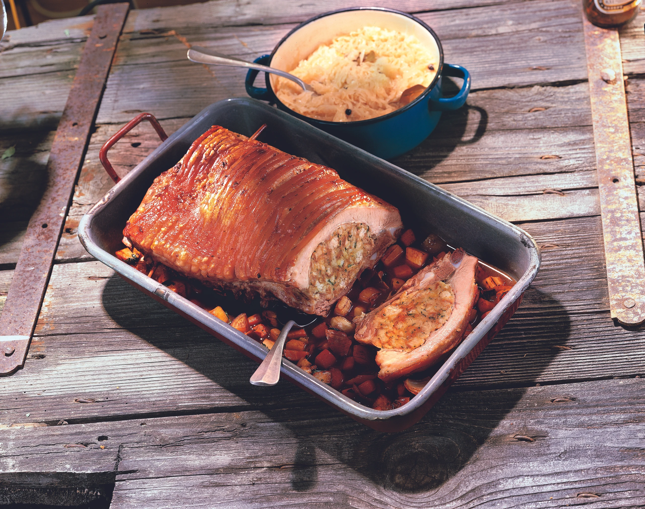 Gefüllter Braten mit eingemachtem Sauerkraut