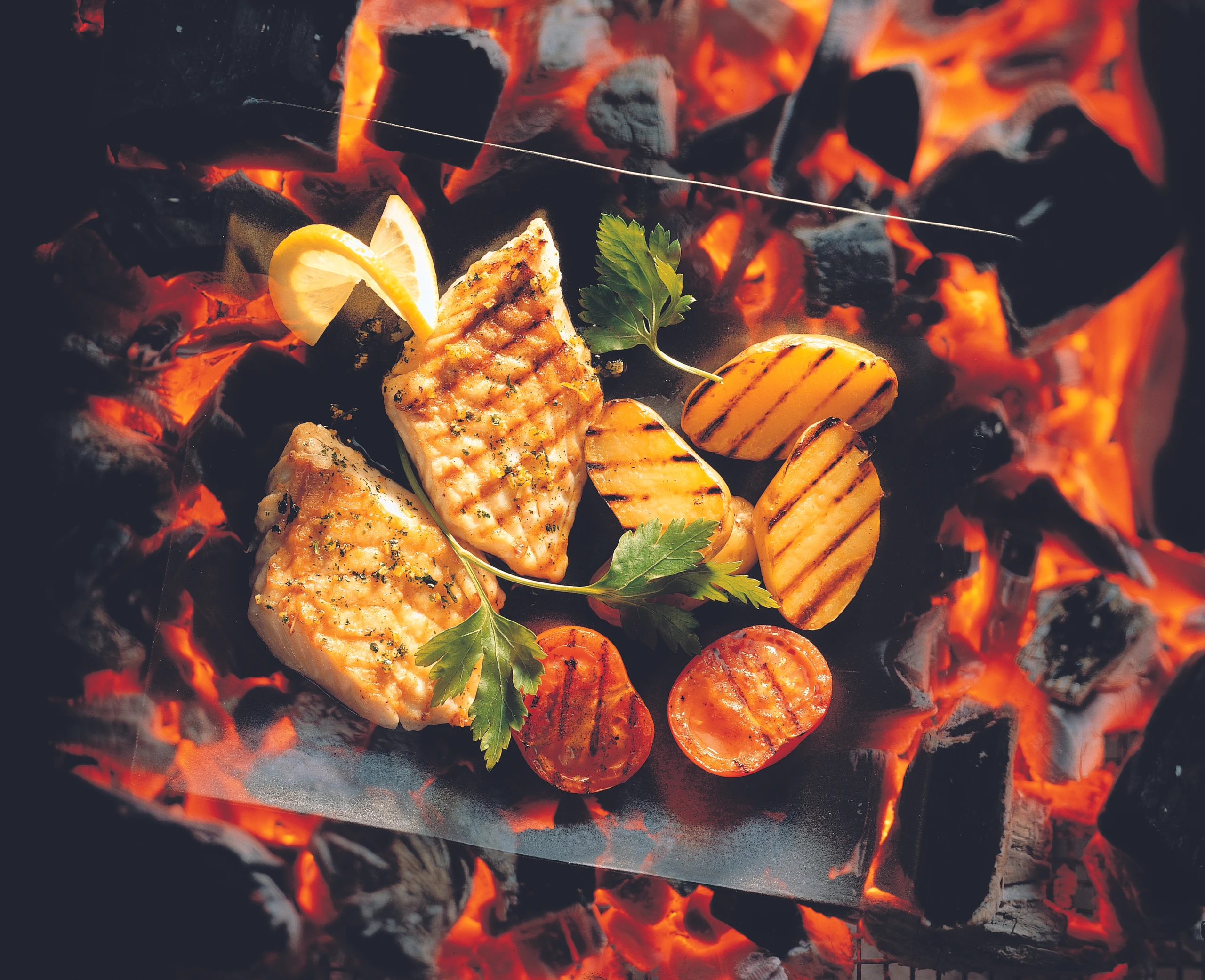 Gegrilltes Kabeljaufilet mit Zitronenmarinade