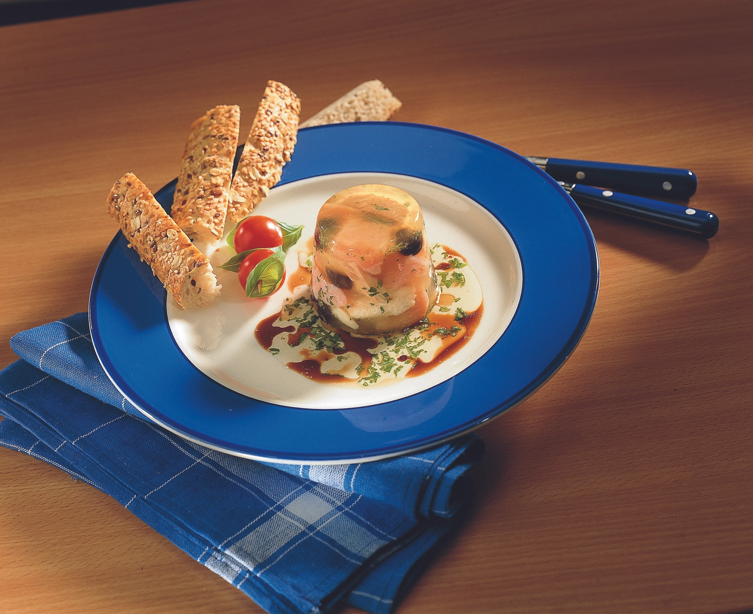 Räucherfischsülzchen mit Oliven