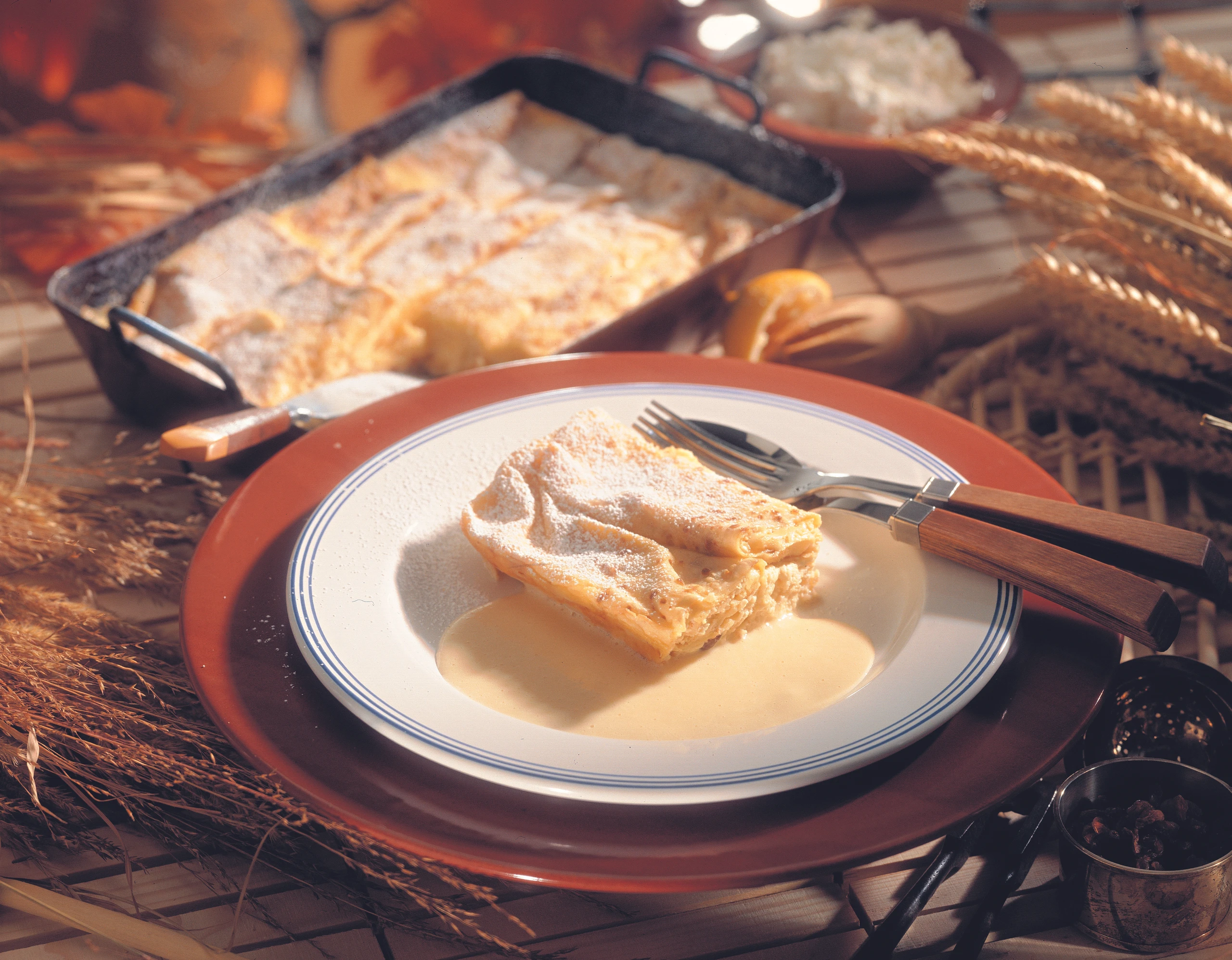 Topfen-Palatschinken mit Vanillesauce